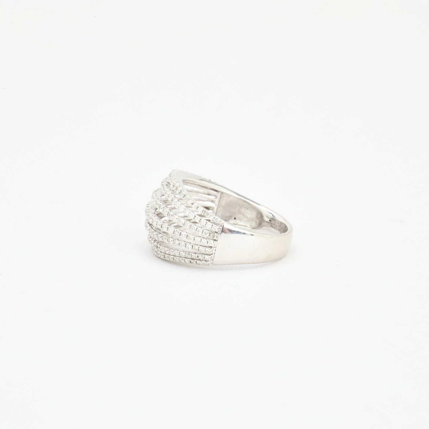 Pavéfattad gypsyring med diamant (0.71 ct) i 18K vitt guld strl. 17.2 / strl. 54 - Image 4