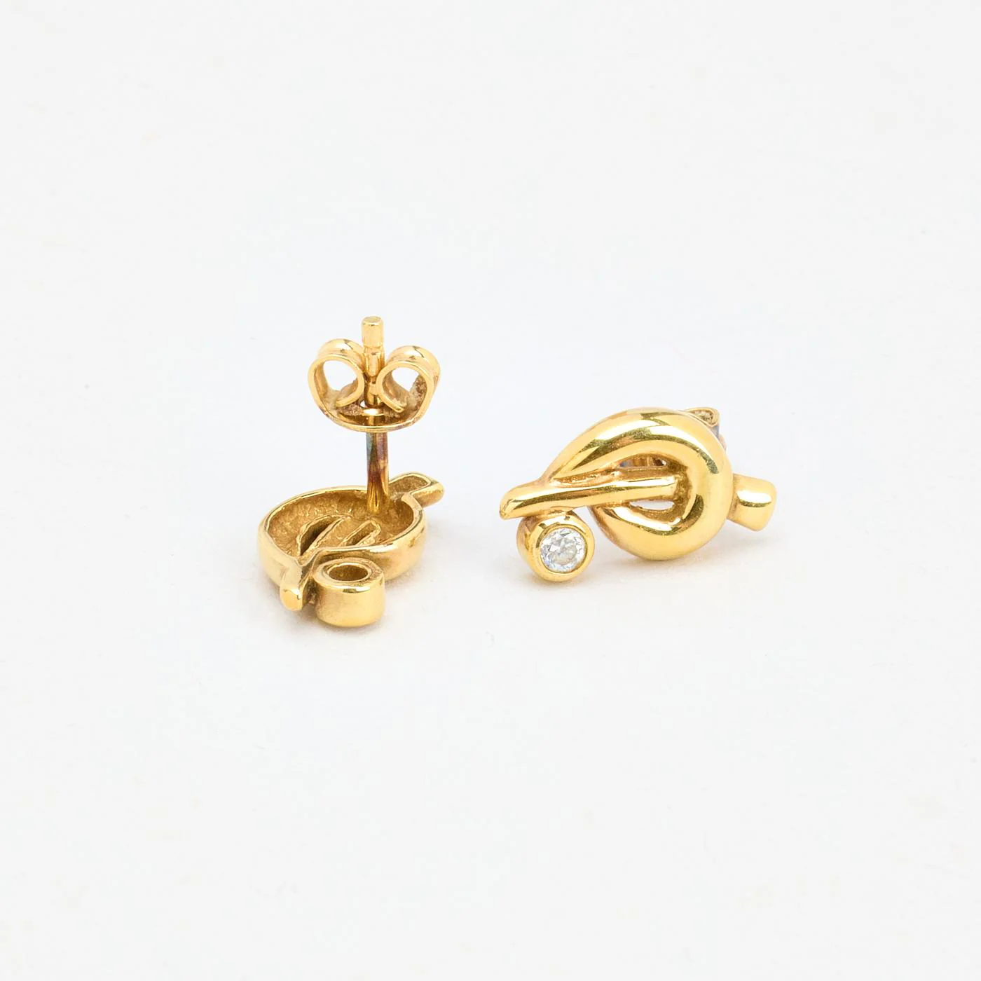 Vridna örhängen med stift i 14K guld med en zirkonia, 1.2 cm, - Image 4