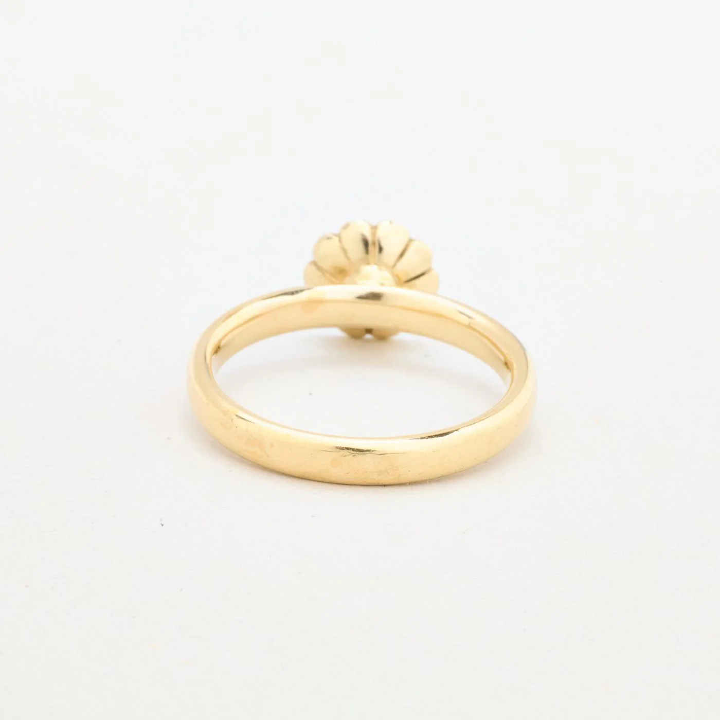 Blomsterring i 8K guld med en emalj strl. 17.5 / strl. 55 - Image 4