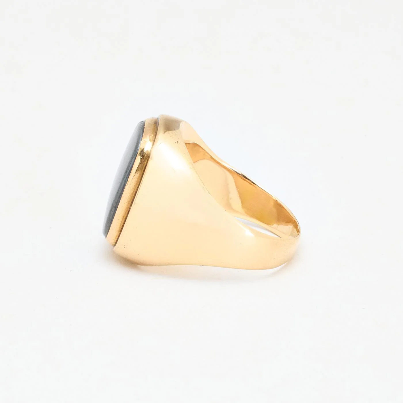 Klackring i 14K guld med en onyx strl. 19.4 / strl. 61 - Image 4