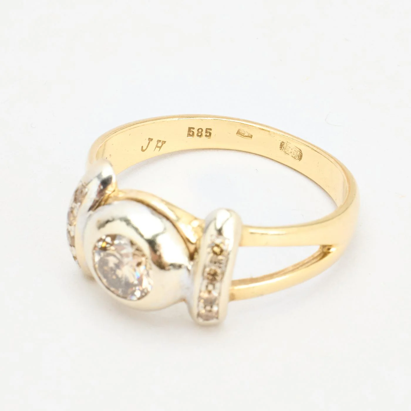 Statementring med diamant (0.59 ct) i 14K guld strl. 17.5 / strl. 55 - Image 6