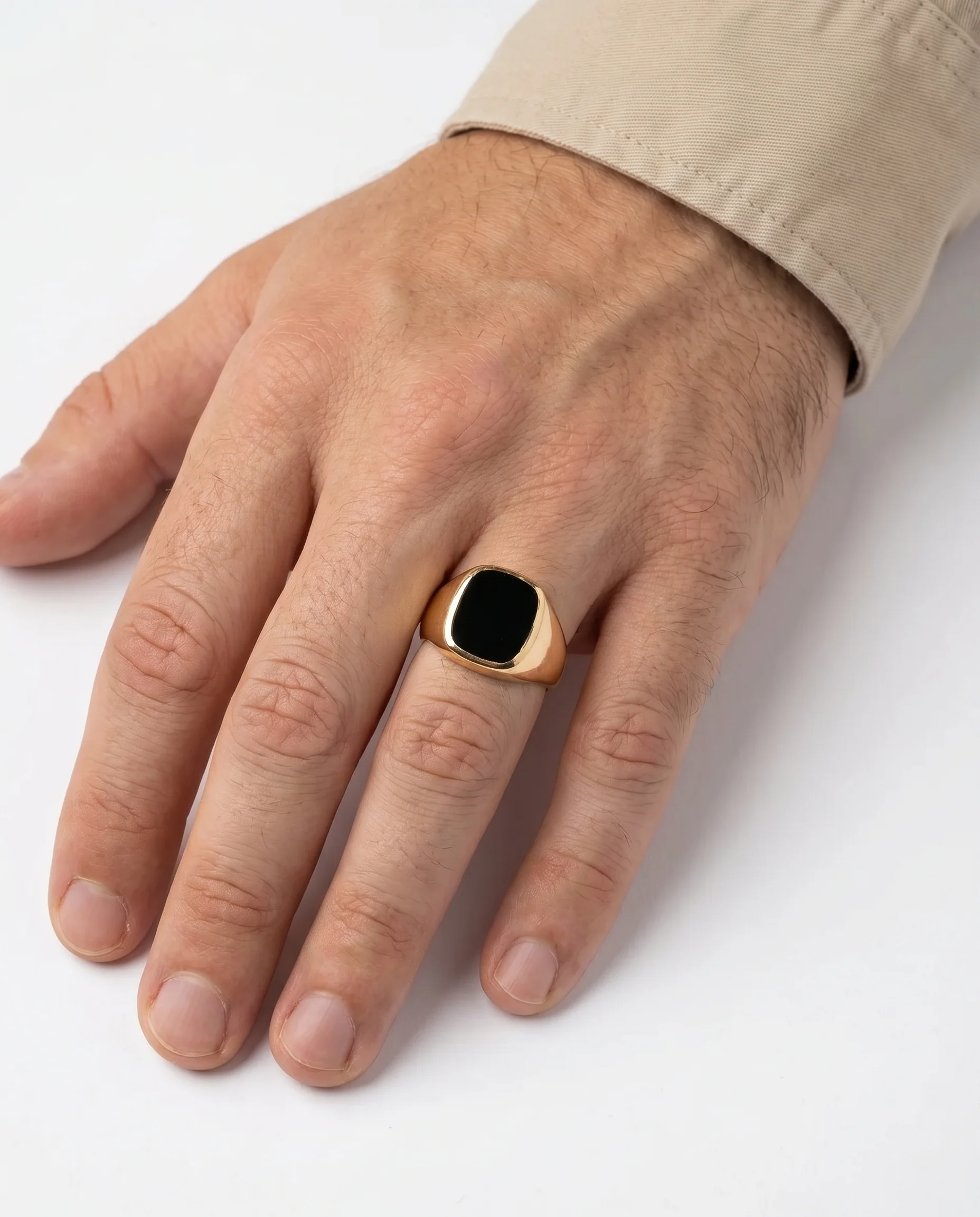 Klackring i 14K guld med en onyx strl. 20.7 / strl. 65 - Image 2