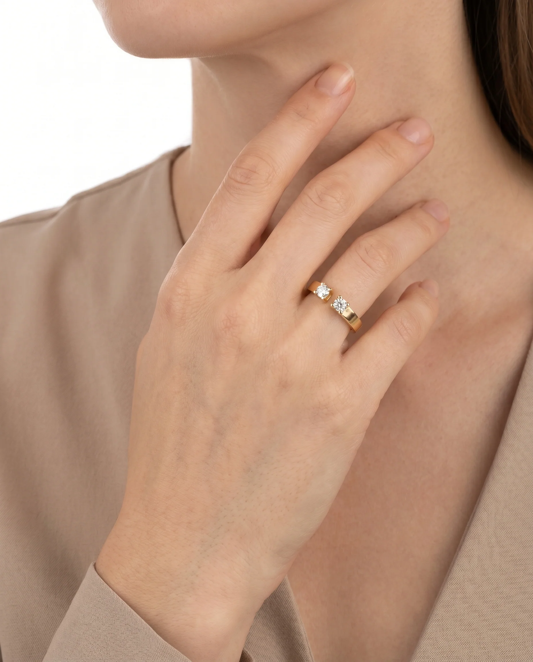Tre stenar ring i 14K guld med en zirkonia strl. 17.2 / strl. 54 - Image 2