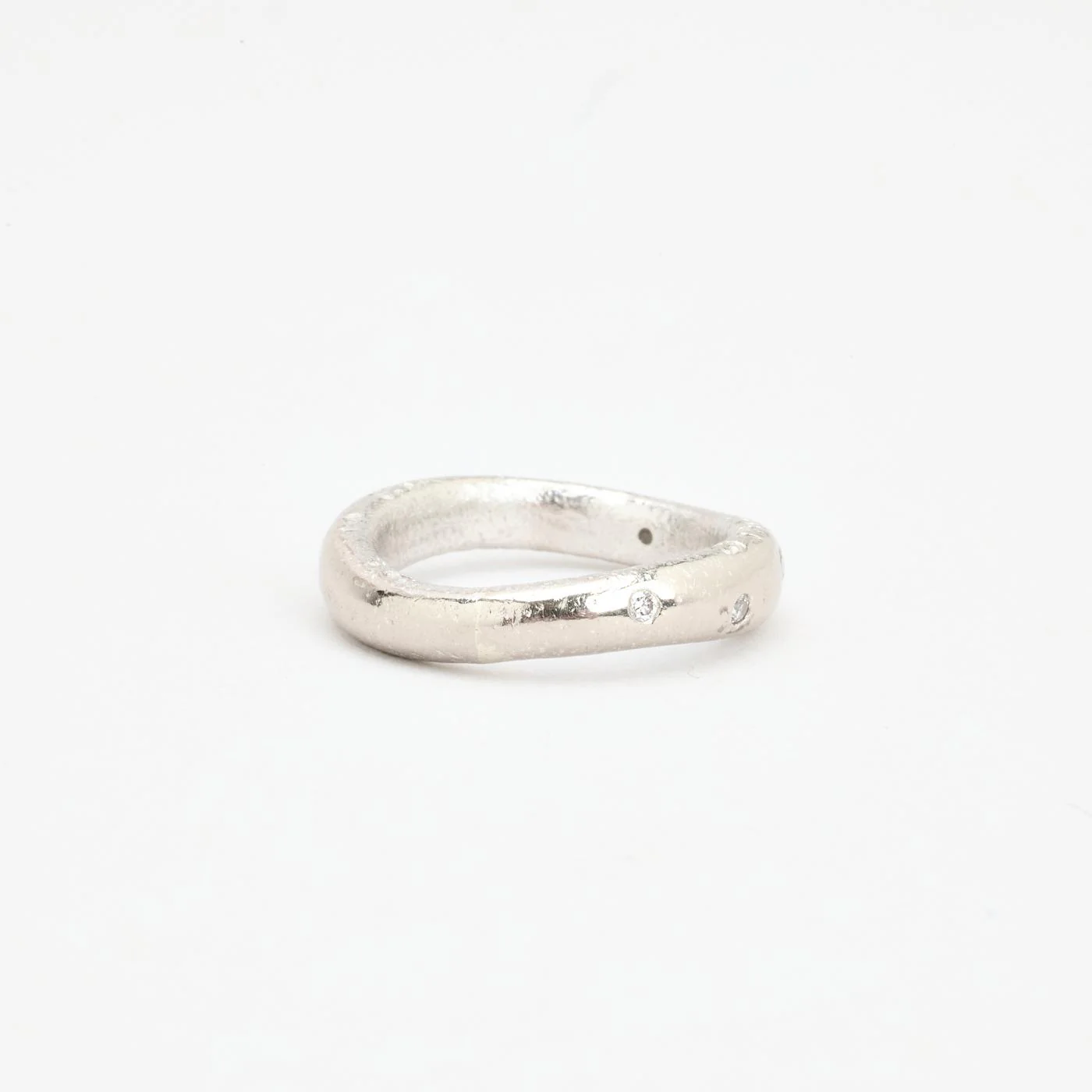 Ole Lynggaard Love 3 band med diamant (0.05 ct) i 18K vitt guld strl. 16.9 / strl. 53 - Image 3