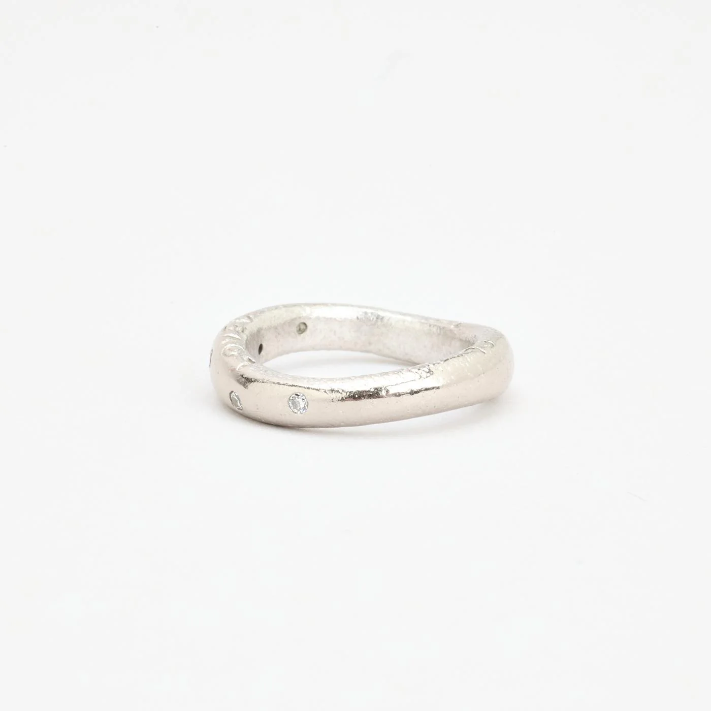 Ole Lynggaard Love 3 band med diamant (0.05 ct) i 18K vitt guld strl. 16.9 / strl. 53 - Image 5