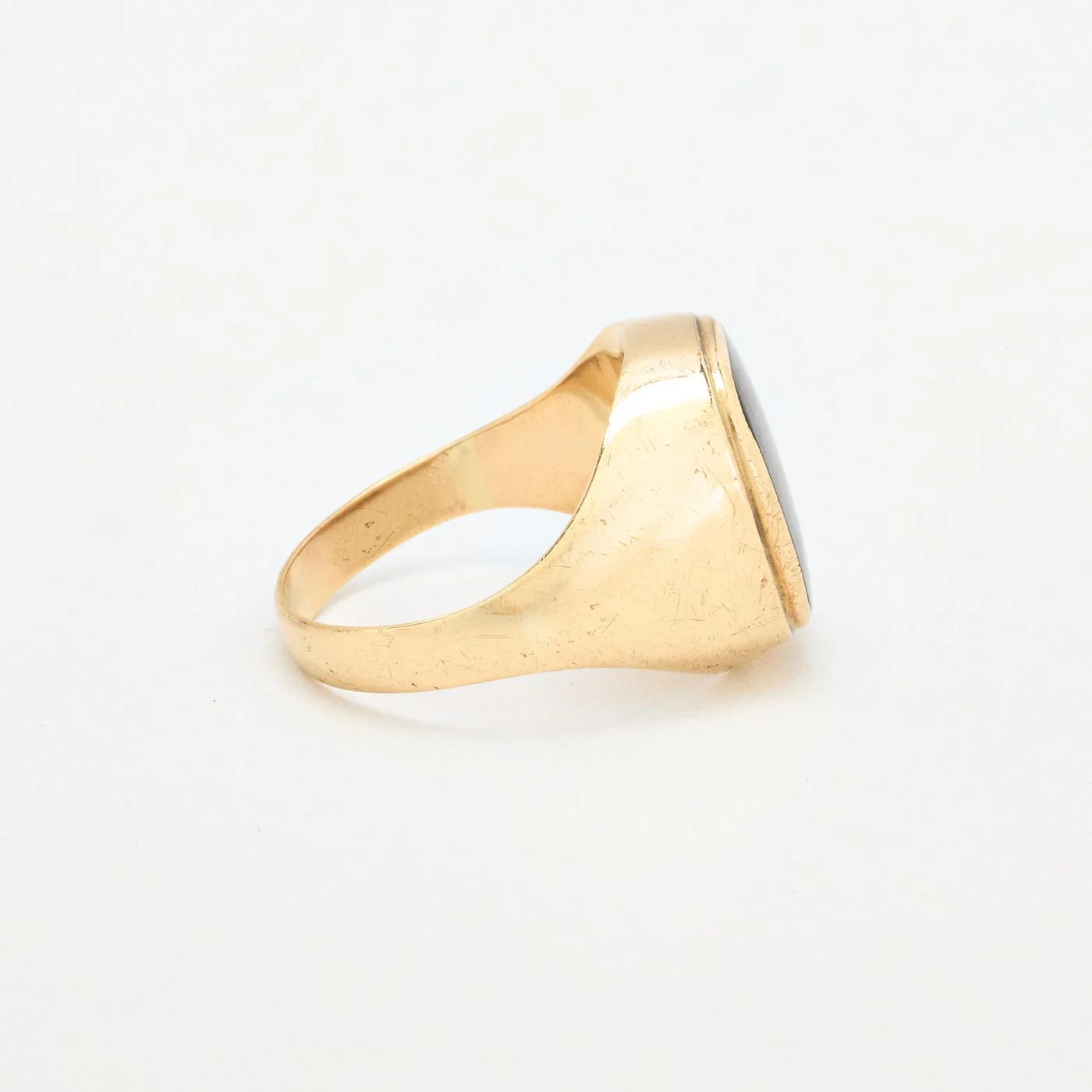 Klackring i 14K guld med en onyx strl. 19.4 / strl. 61 - Image 2