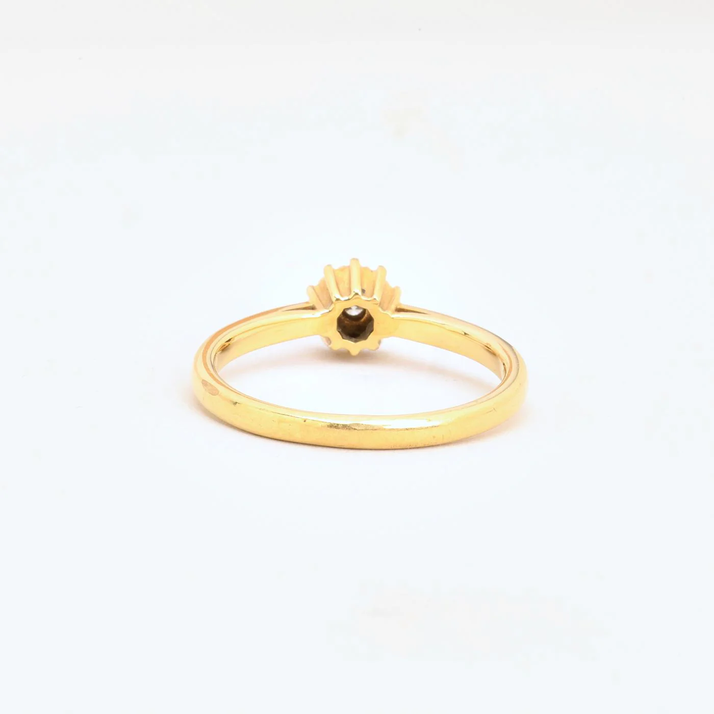 Illusion ring med diamant (0.14 ct) i 18K guld strl. 20.1 / strl. 63 - Image 4
