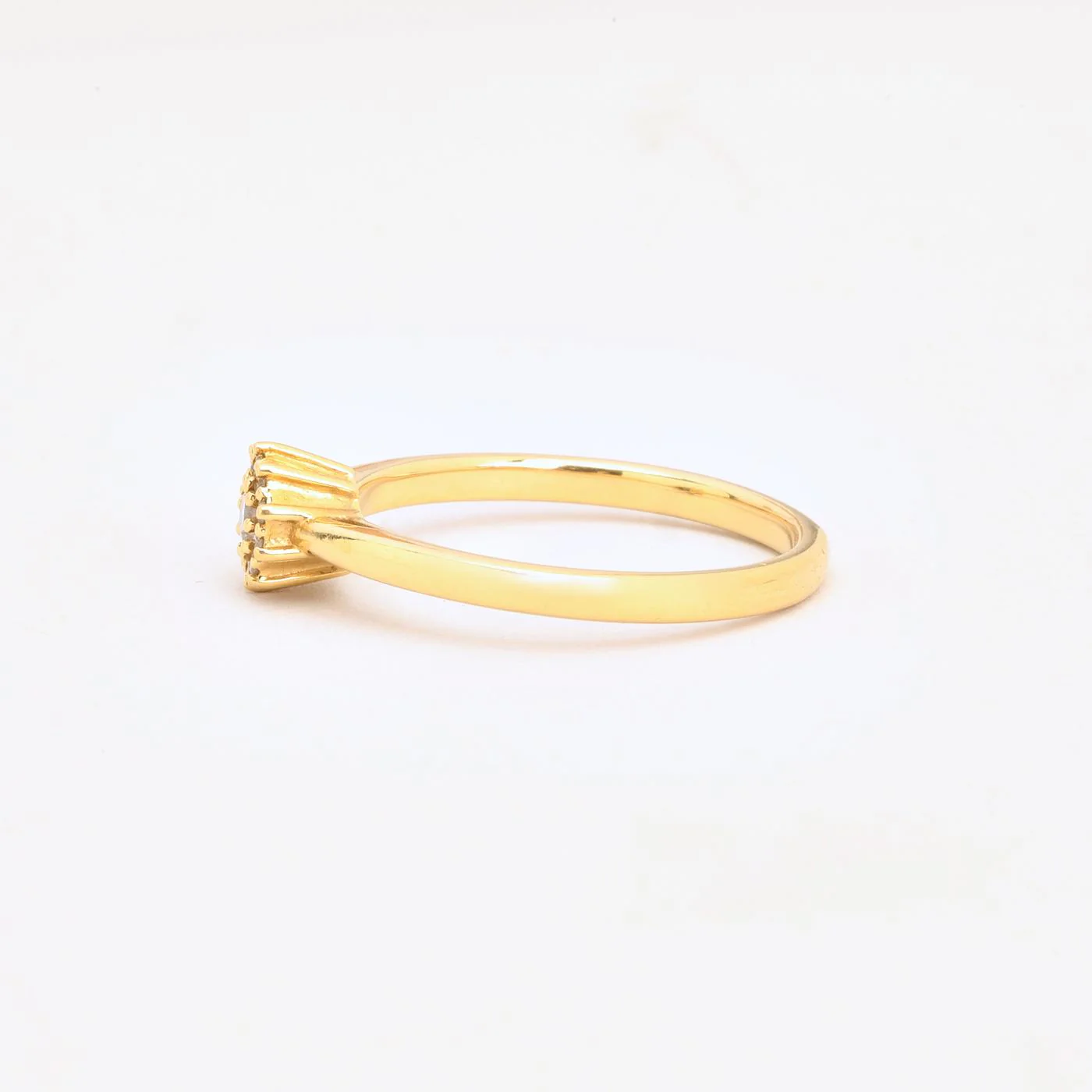 Illusion ring med diamant (0.14 ct) i 18K guld strl. 20.1 / strl. 63 - Image 5