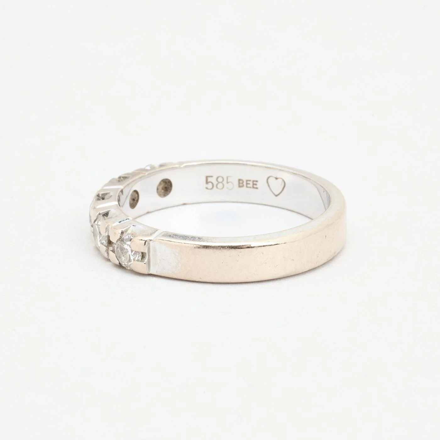 Alliansring med diamant (0.47 ct) i 14K vitt guld strl. 16.9 / strl. 53 - Image 3