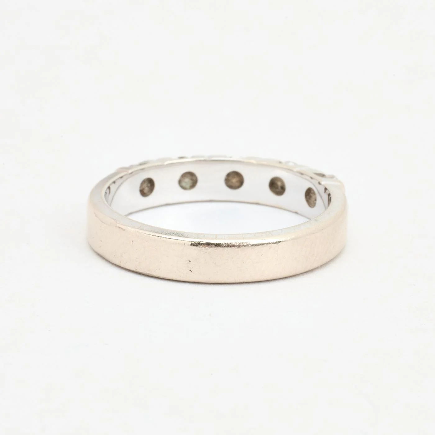 Alliansring med diamant (0.47 ct) i 14K vitt guld strl. 16.9 / strl. 53 - Image 4