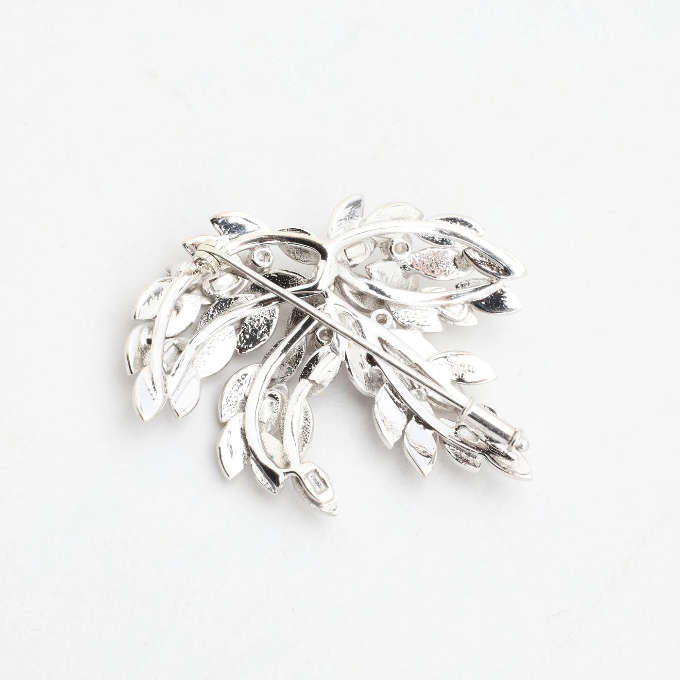Blomma Brosch med diamant (0.38 ct) i 18K vitt guld, 3.1 cm, 17.4 g - Image 3