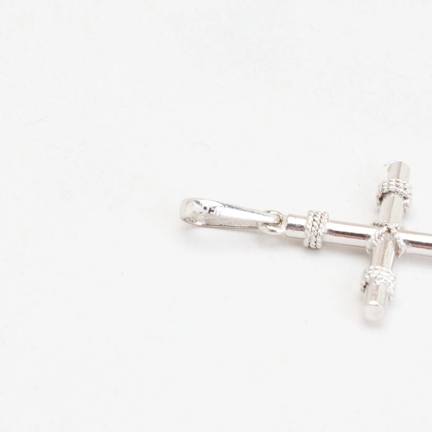 Mönstrad kors i 18K vitt guld, 4 cm, 3.5 g - Image 5