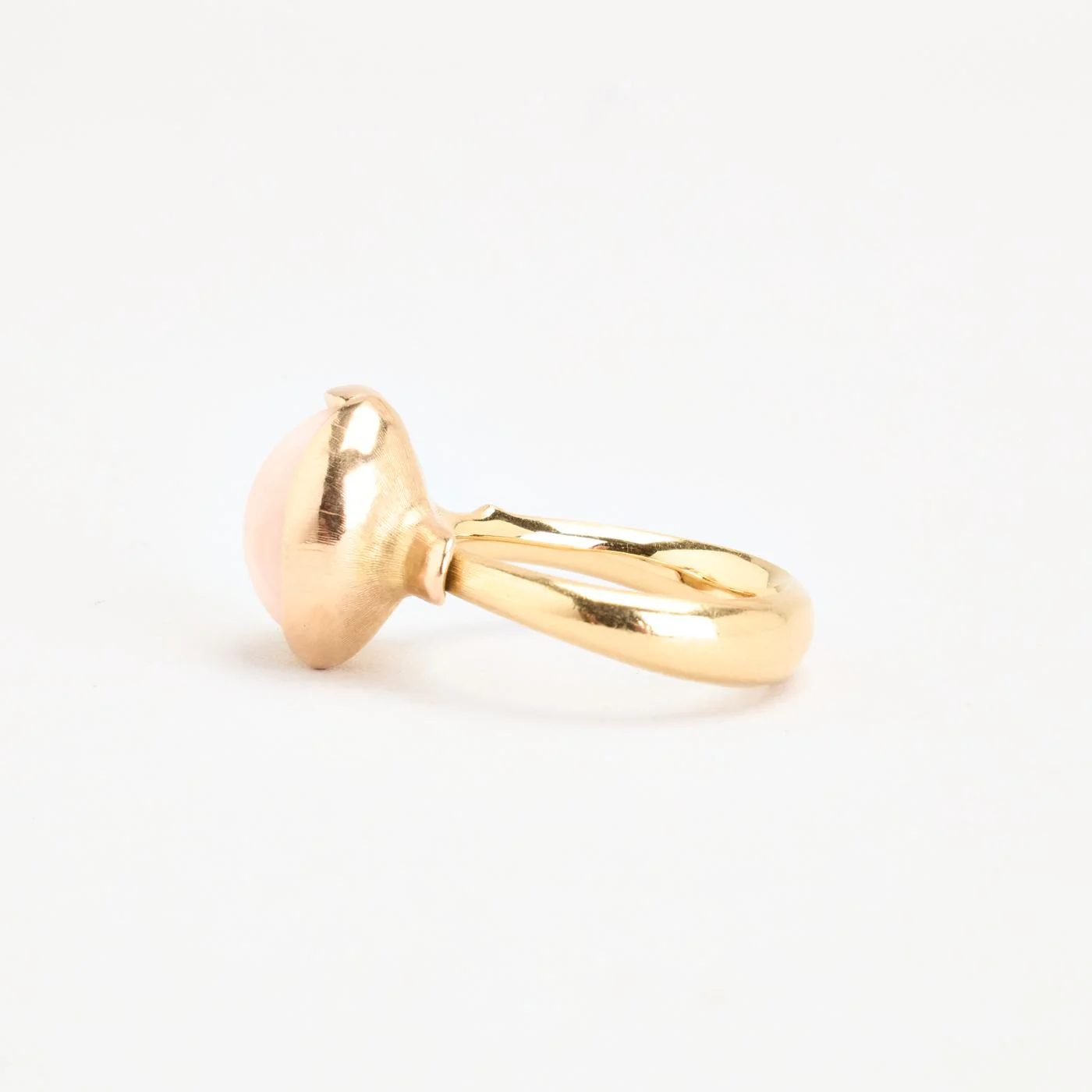 Ole Lynggaard Lotus statementring i 18K guld med en korall strl. 15.9 / strl. 50 - Image 6