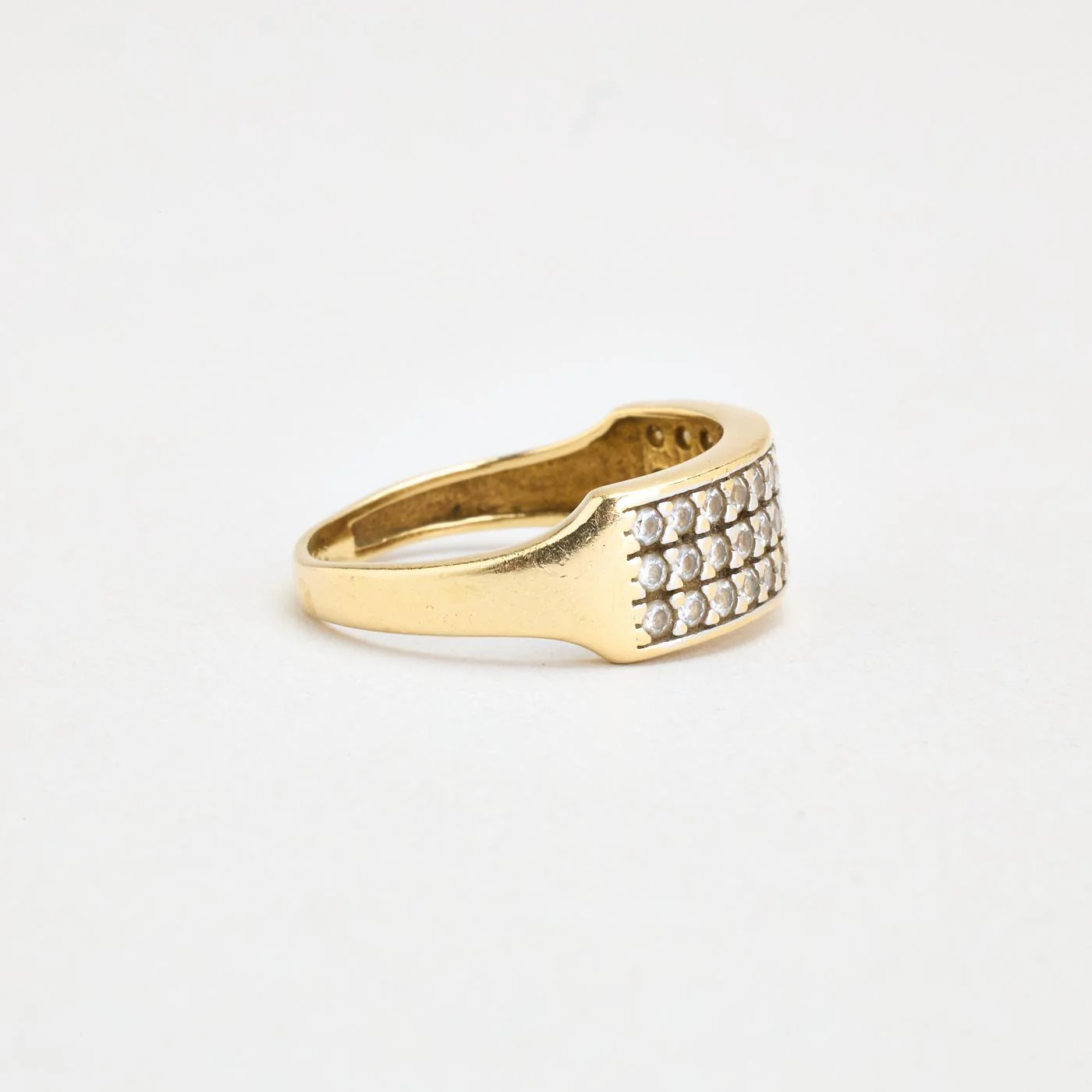 Geometrisk pavéring i 14K guld med en zirkonia strl. 16.9 / strl. 53 - Image 2