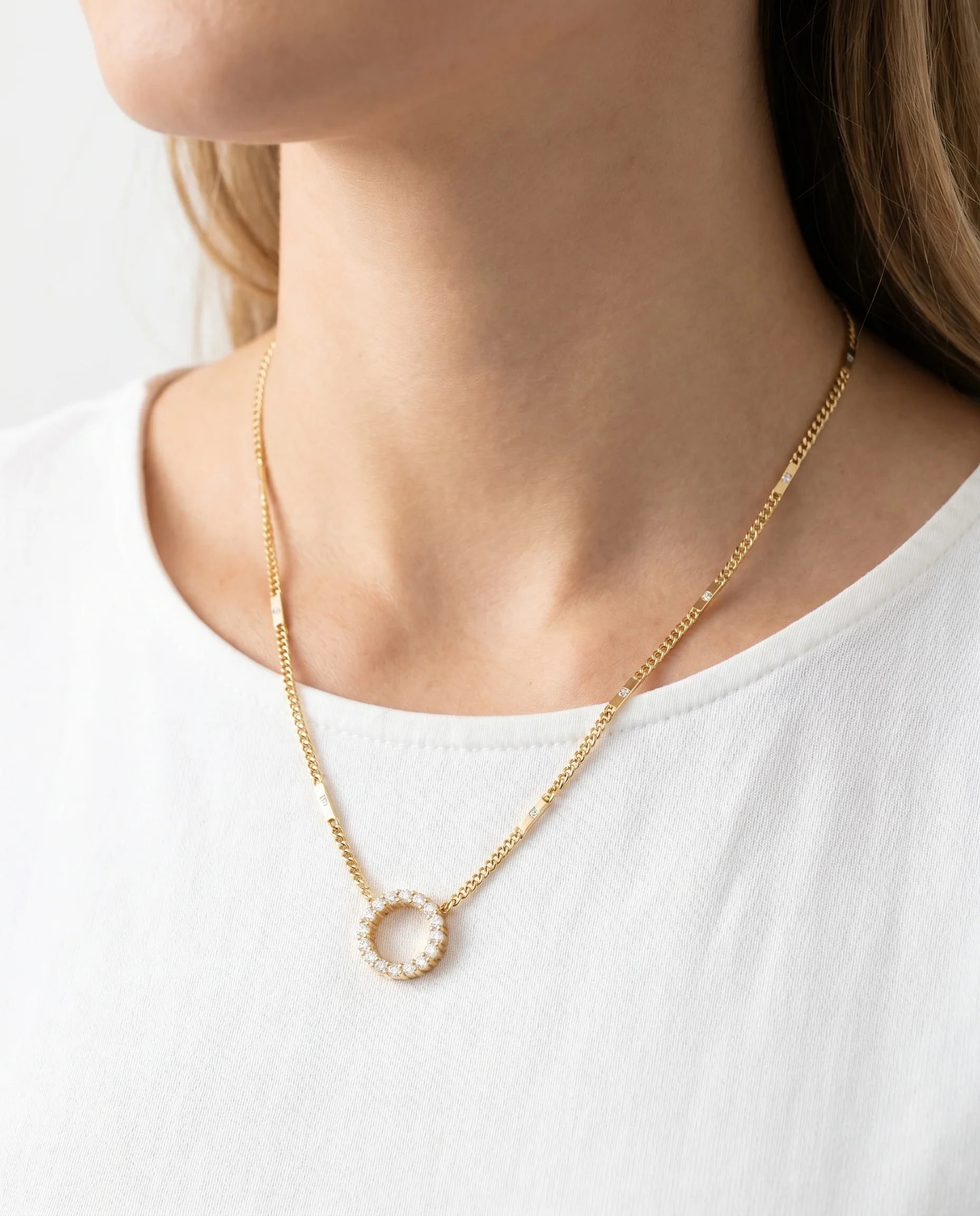 Pansar Cirkelhalsband med diamant (2.28 ct) i 14K guld, 49.5 cm, 19.65 g