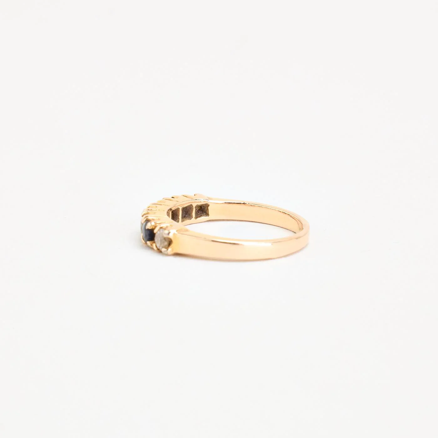 Alliansring i 8K guld med en safir och zirkonia strl. 15.9 / strl. 50 - Image 5