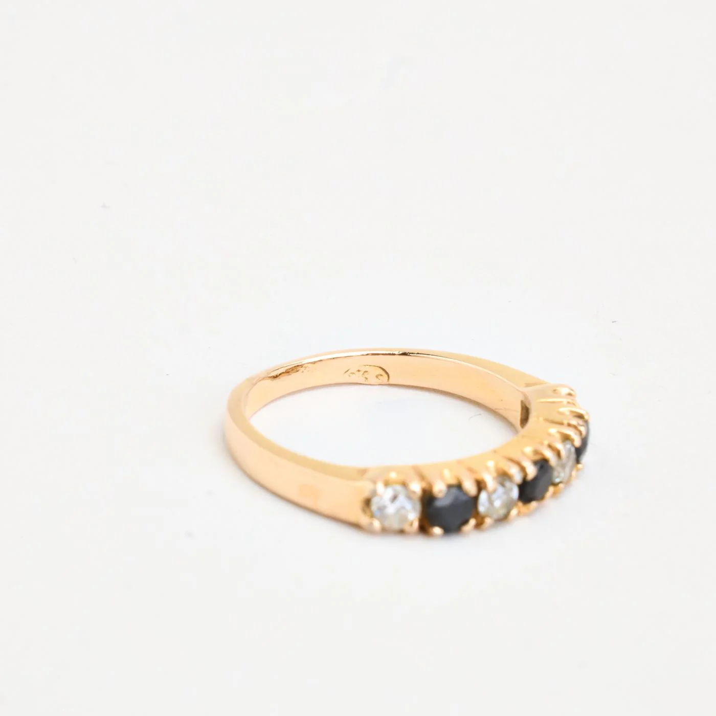 Alliansring i 8K guld med en safir och zirkonia strl. 15.9 / strl. 50 - Image 6