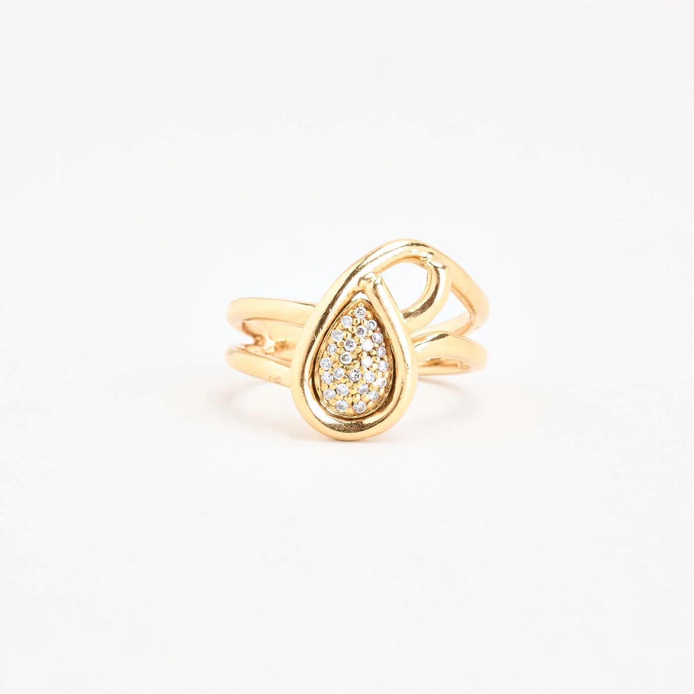 Droppformad pavéring med diamant (0.14 ct) i 14K guld strl. 17.5 / strl. 55