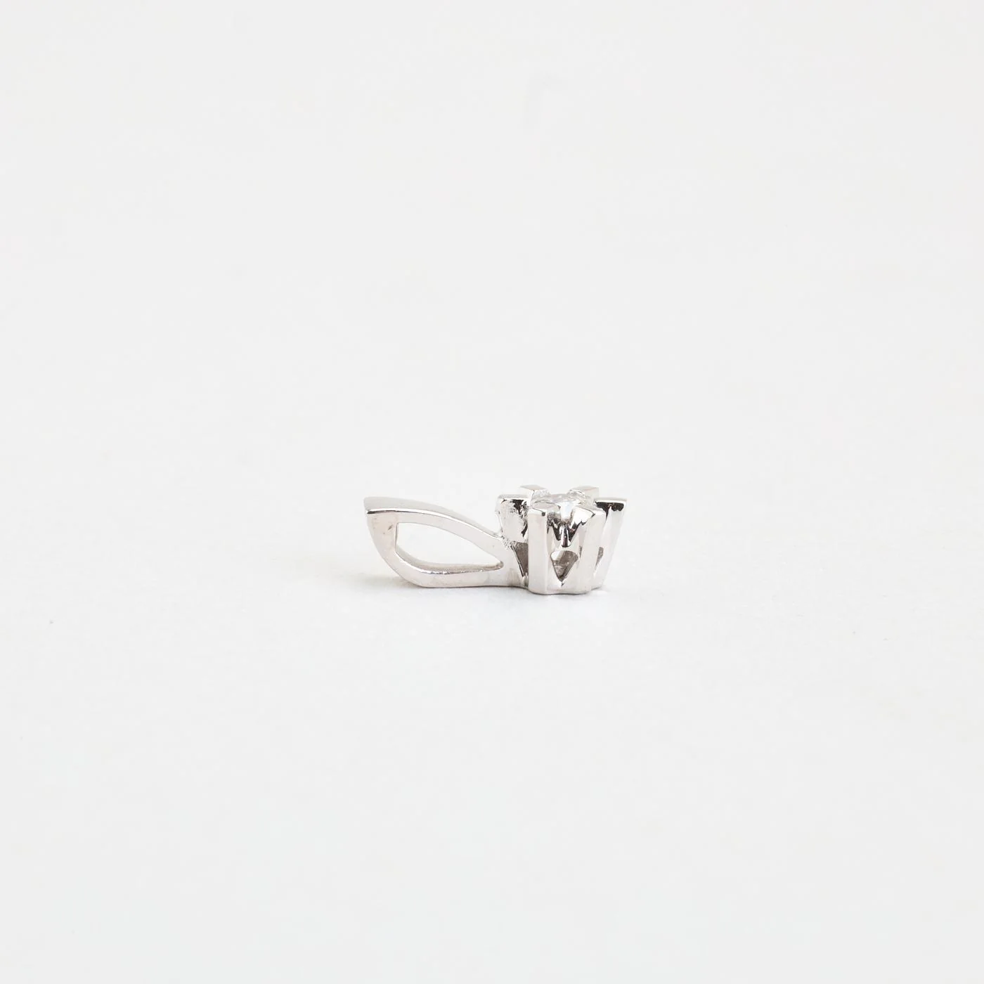 Klassisk solitärhänge med diamant (0.11 ct) i 18K vitt guld, 1 cm, 0.75 g - Image 3