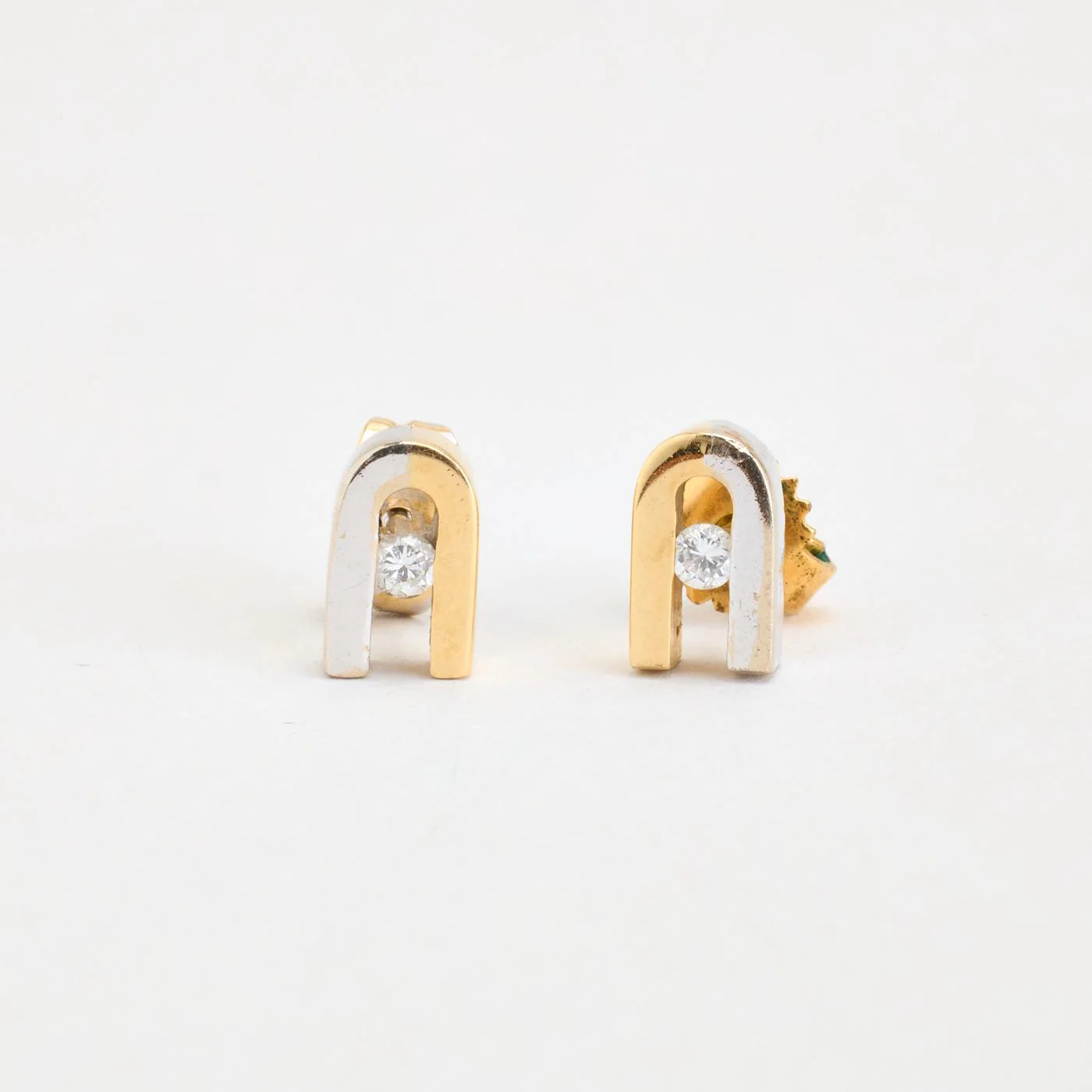 Örhängen med stift med diamant (0.06 ct) i 14K guld, 1 cm, - Image 2