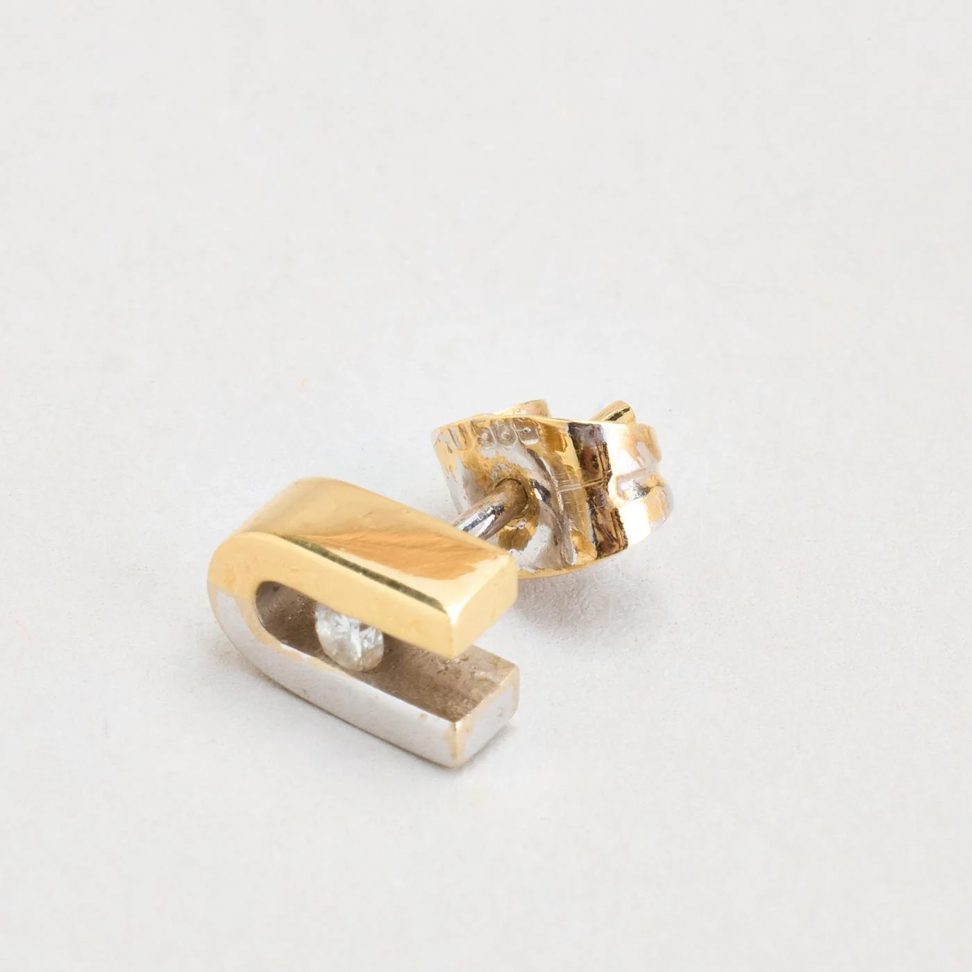 Örhängen med stift med diamant (0.06 ct) i 14K guld, 1 cm, - Image 4