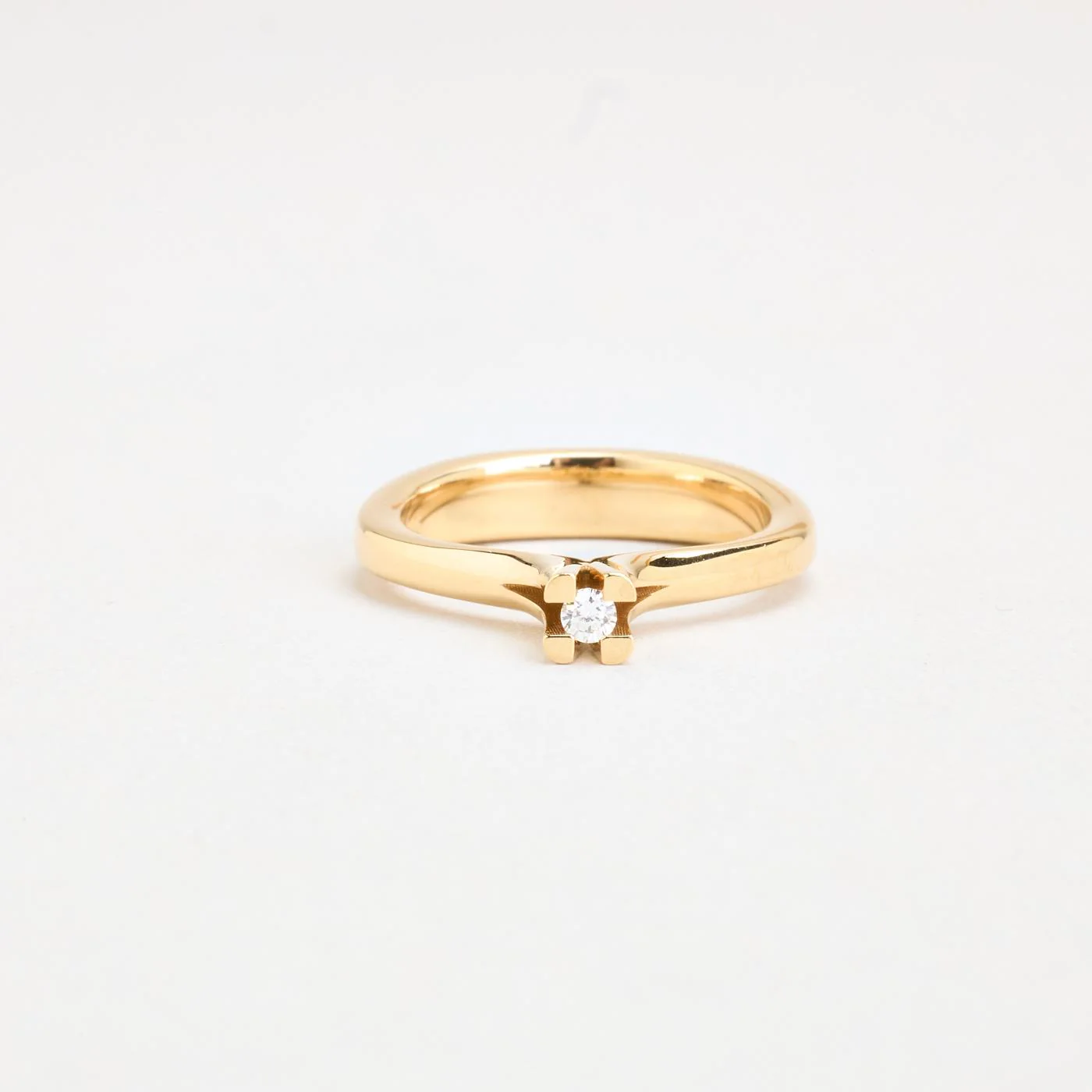 Solitärring med diamant (0.04 ct) i 14K vitt guld strl. 16.2 / strl. 51