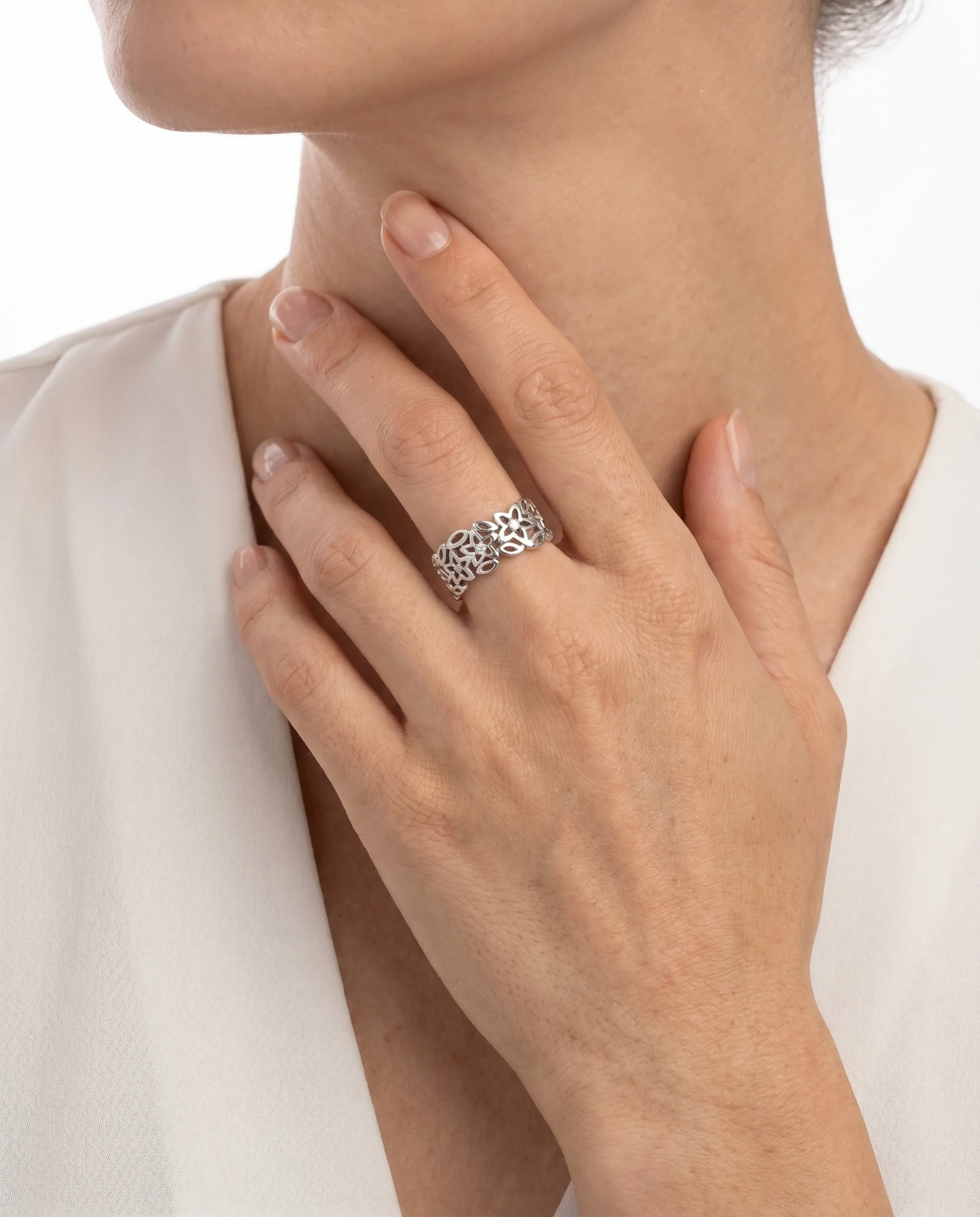 Blomma spetsring med diamant (0.21 ct) i 14K vitt guld strl. 17.8 / strl. 56 - Image 2