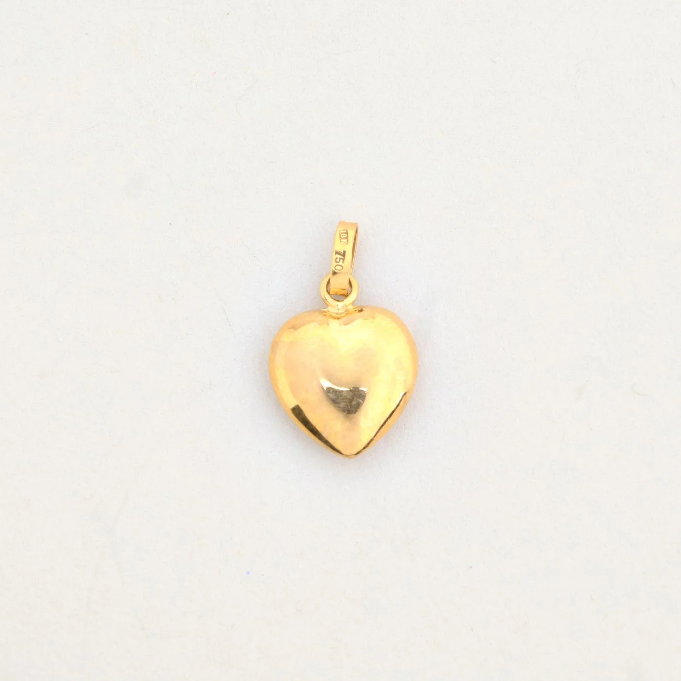 Hjärthänge i 18K guld med en zirkonia, 1.8 cm, 0.65 g - Image 3