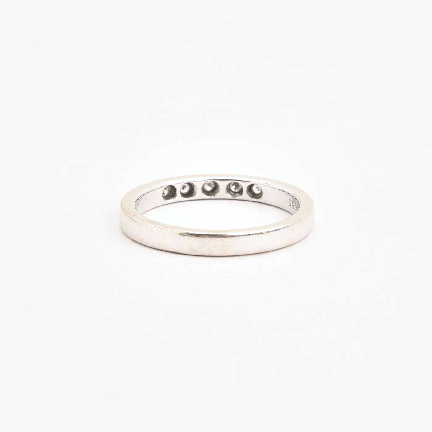 Alliansring med diamant (0.05 ct) i 14K vitt guld strl. 17.2 / strl. 54 - Image 4