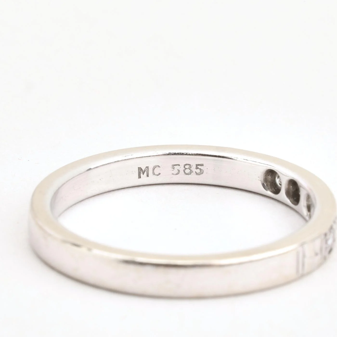 Alliansring med diamant (0.05 ct) i 14K vitt guld strl. 17.2 / strl. 54 - Image 6