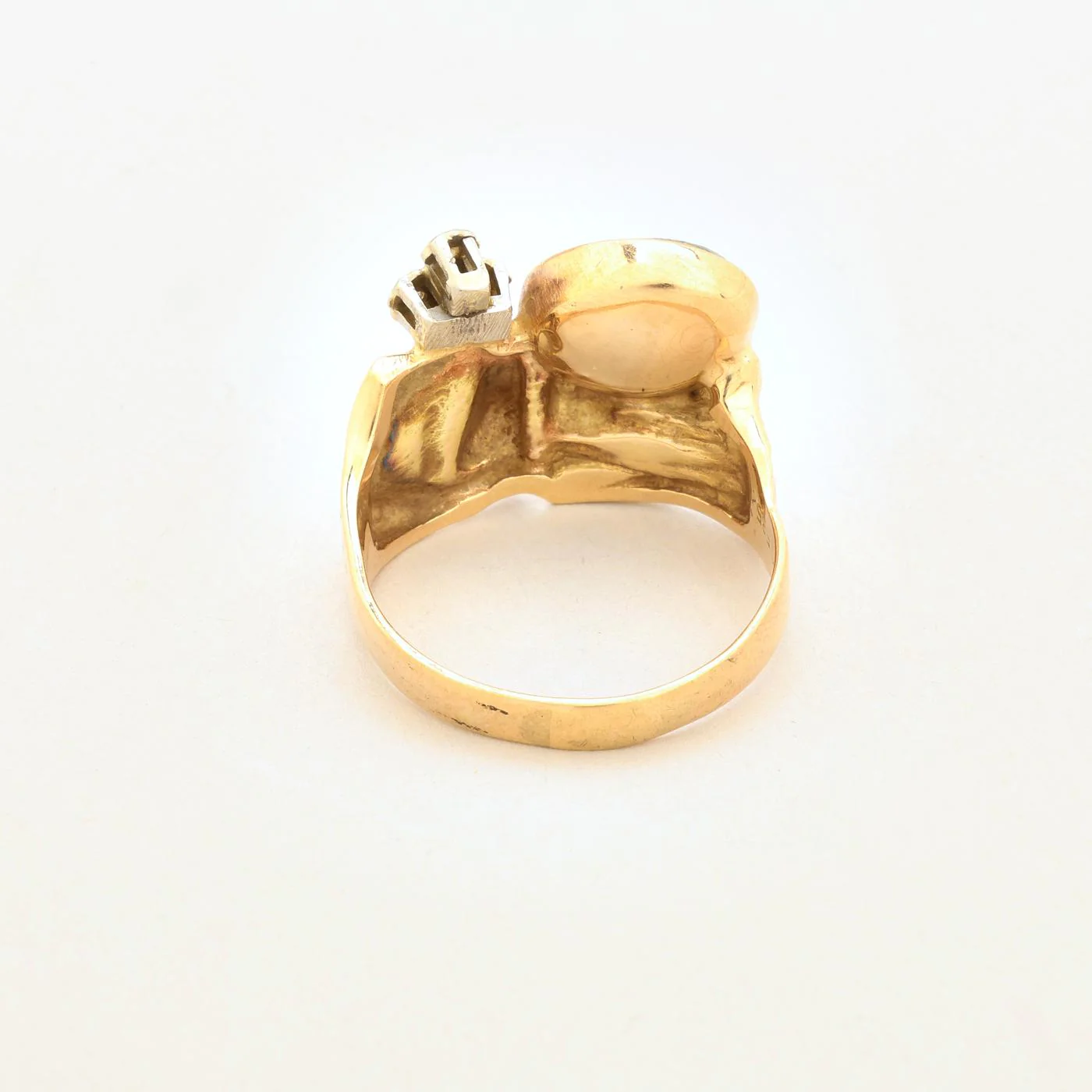 Organisk statementring med diamant (0.03 ct) i 14K guld med en opal strl. 19.1 / strl. 60 - Image 3