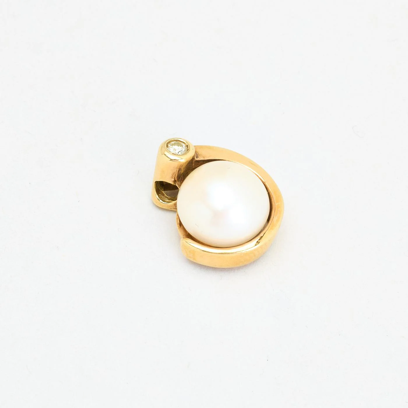 Modern Hänge med diamant (0.03 ct) i 14K guld med en pärla, 1.5 cm, 1.67 g - Image 4