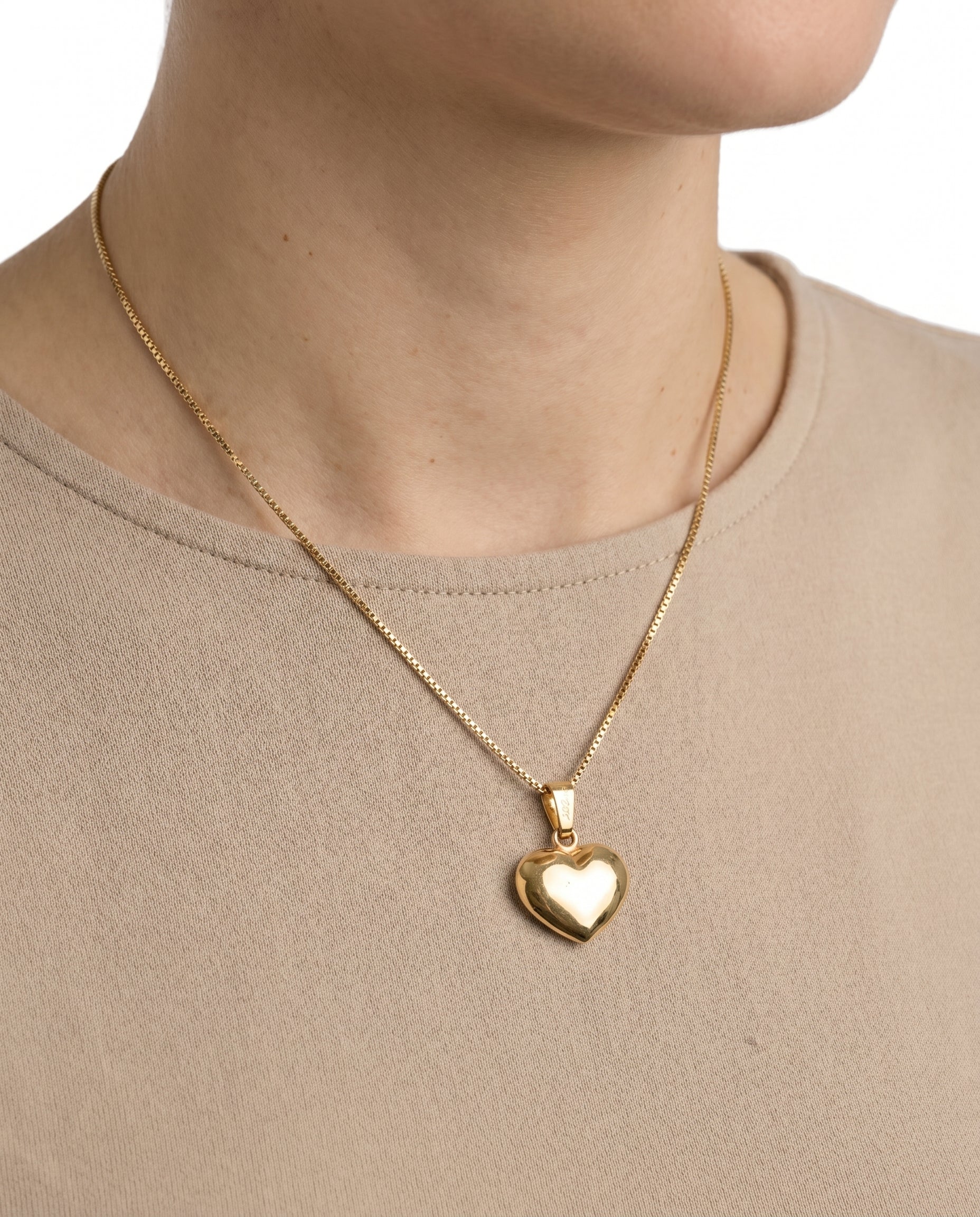 Klassisk Hjärthänge i 14K guld, 2.2 cm, 1.08 g - Image 2