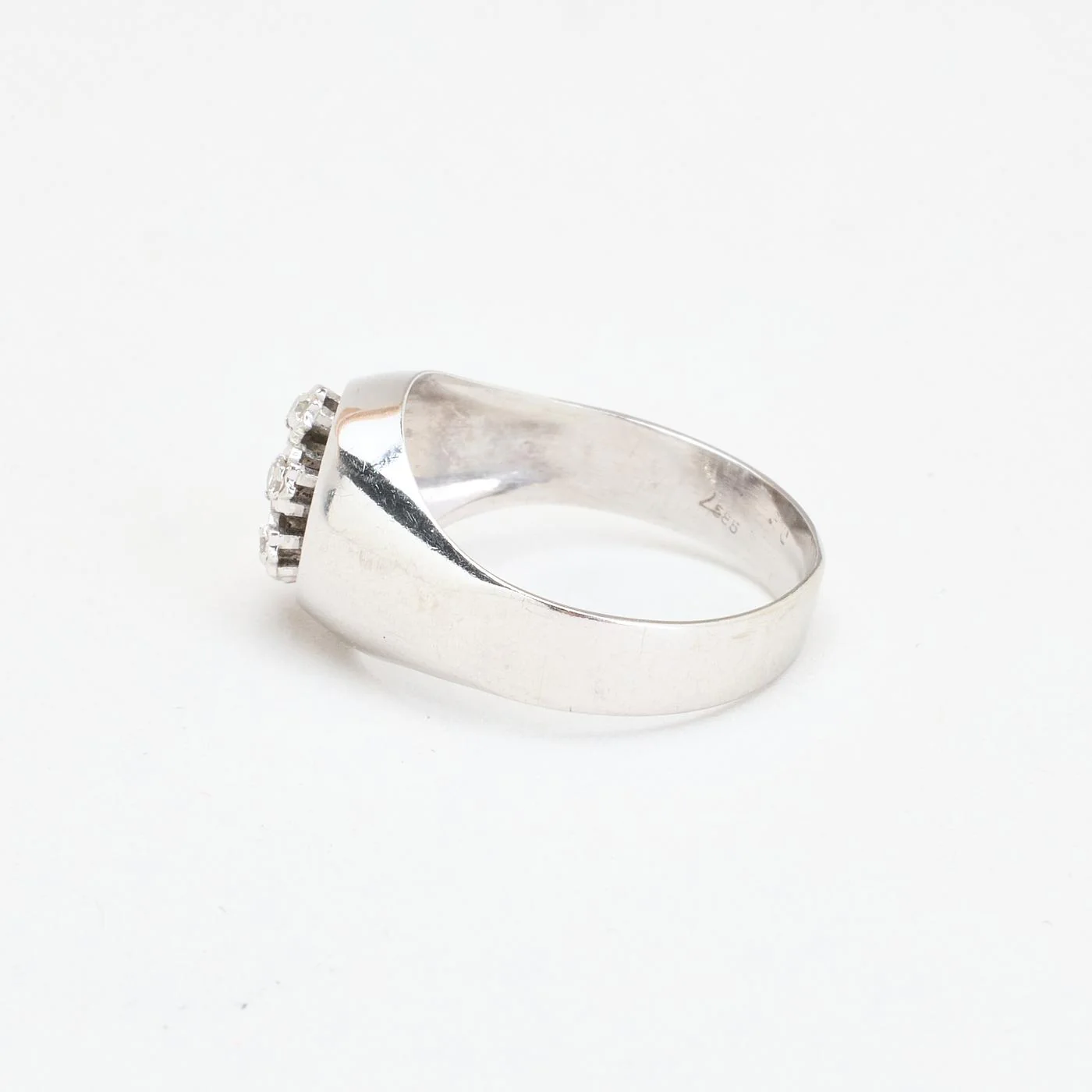 Klackring med diamant (0.04 ct) i 14K vitt guld strl. 15.9 / strl. 50 - Image 5