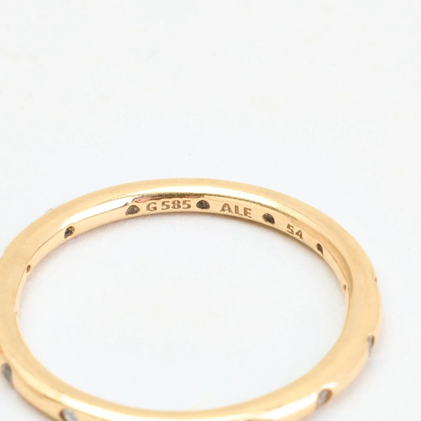 Pandora Simple Sparkling alliansring i 14K guld med en zirkonia strl. 17.2 / strl. 54 - Image 5