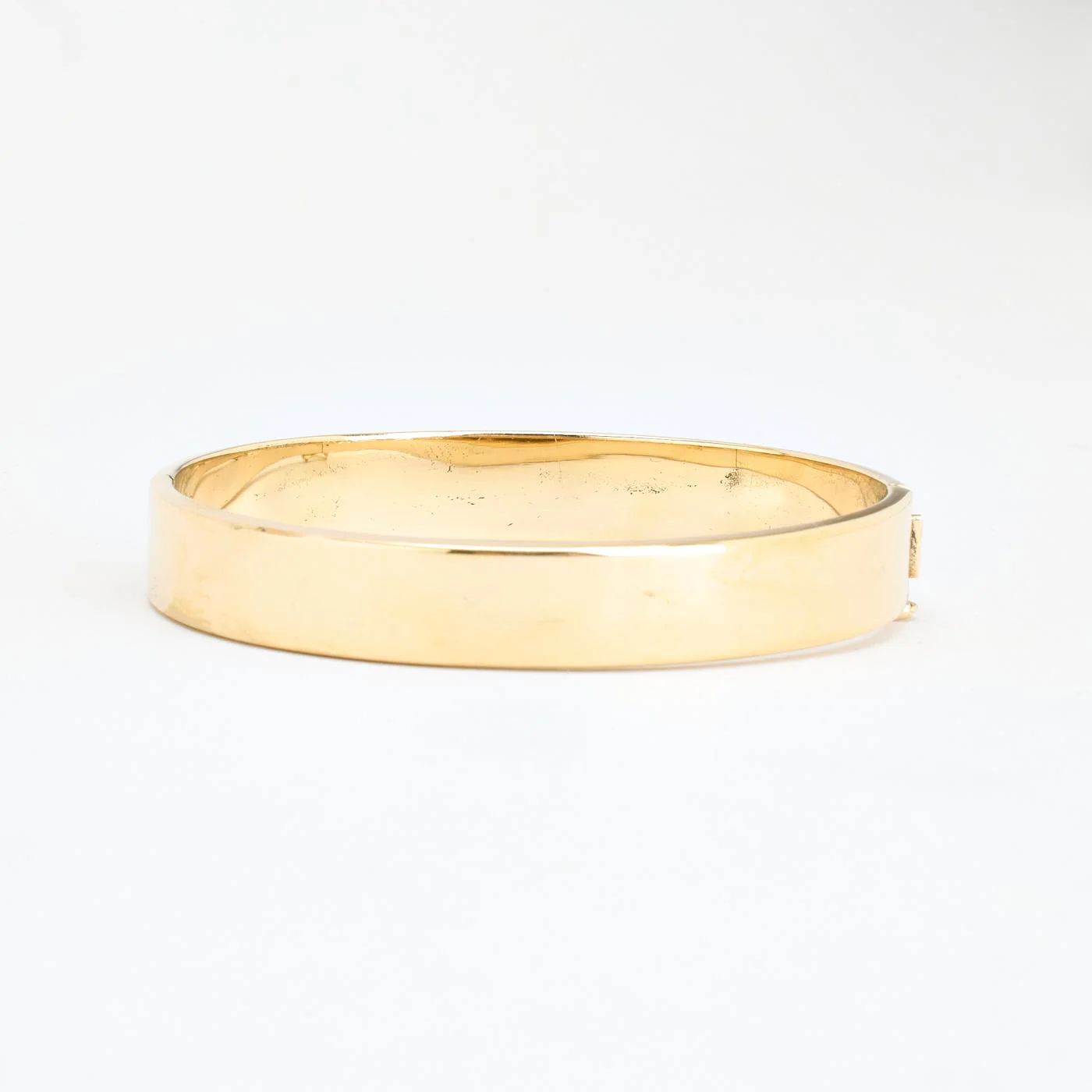 Armring med lås i 14K guld, 6 cm, 15.5 g