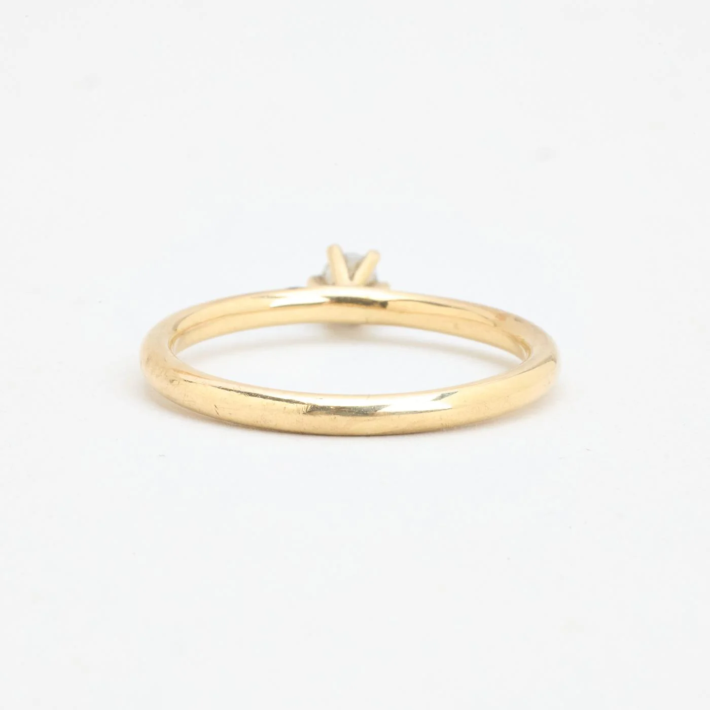 Klassisk solitärring i 8K guld med en zirkonia strl. 16.9 / strl. 53 - Image 3
