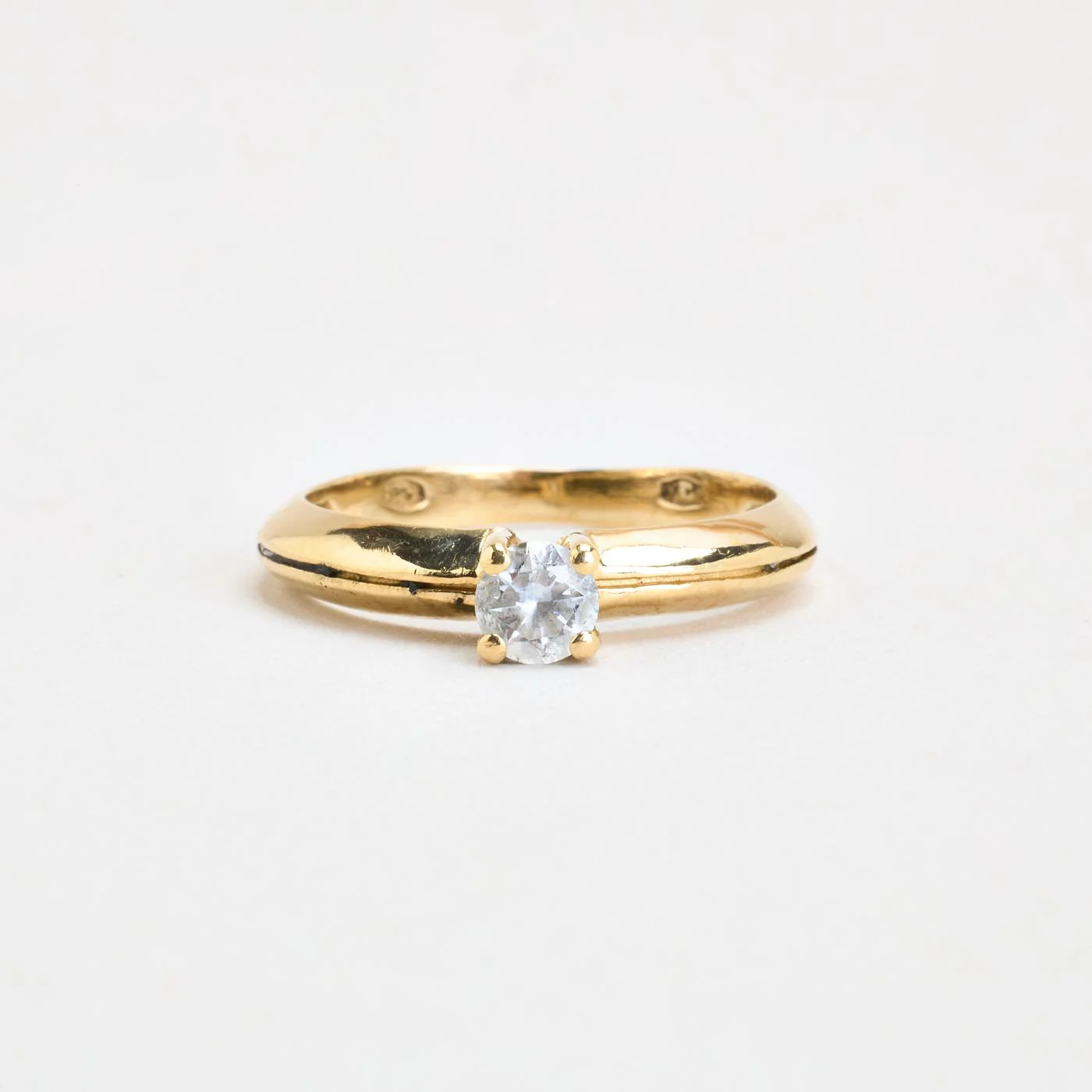 Solitärring i 14K guld med en zirkonia strl. 18.1 / strl. 57