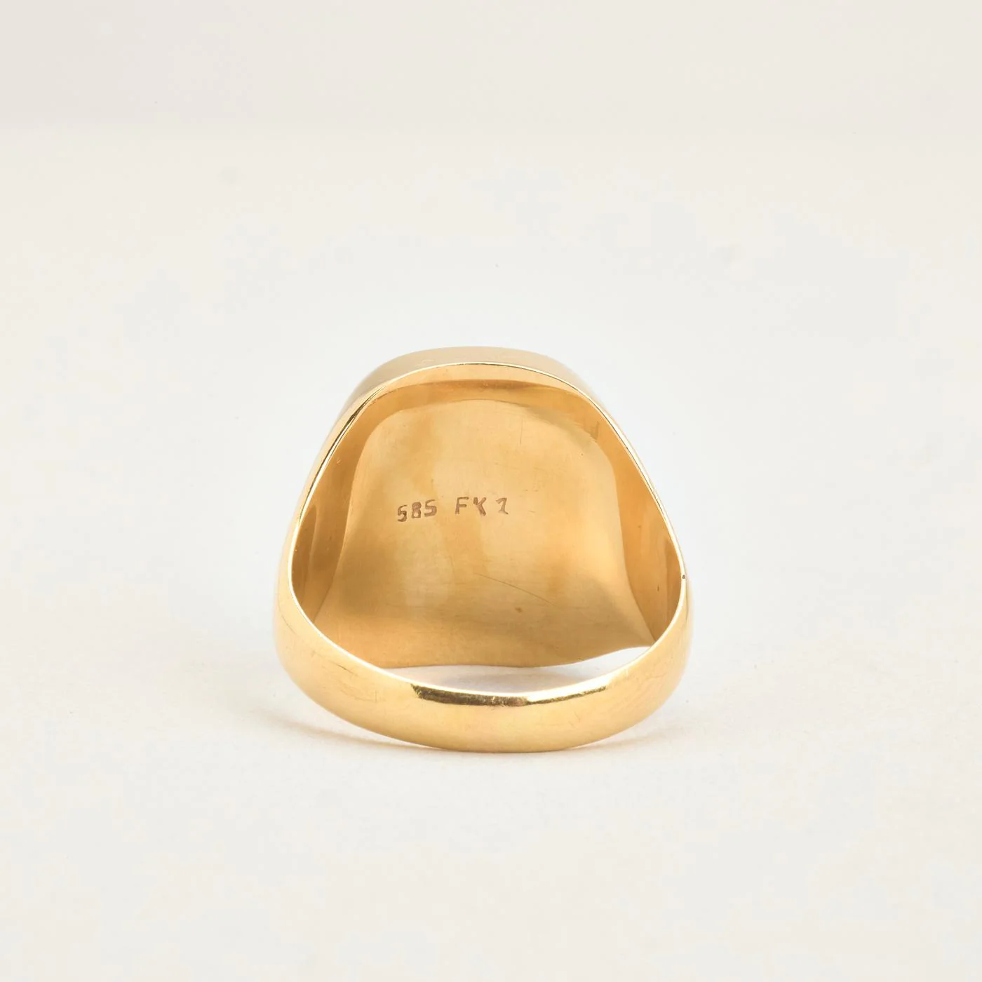 Klackring i 14K guld med en onyx strl. 20.1 / strl. 63 - Image 4