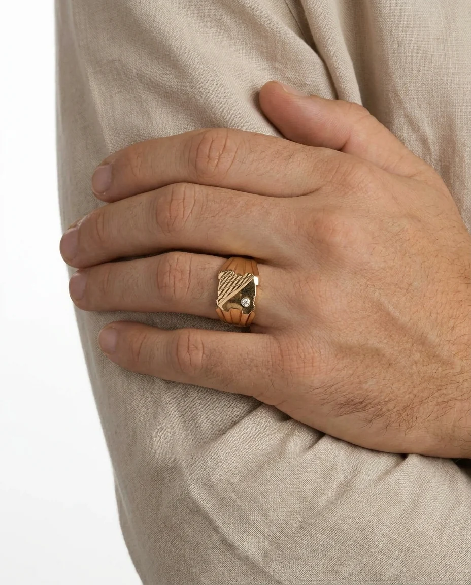 Mönstrad klackring med diamant (0.05 ct) i 18K guld strl. 21.3 / strl. 67 - Image 2