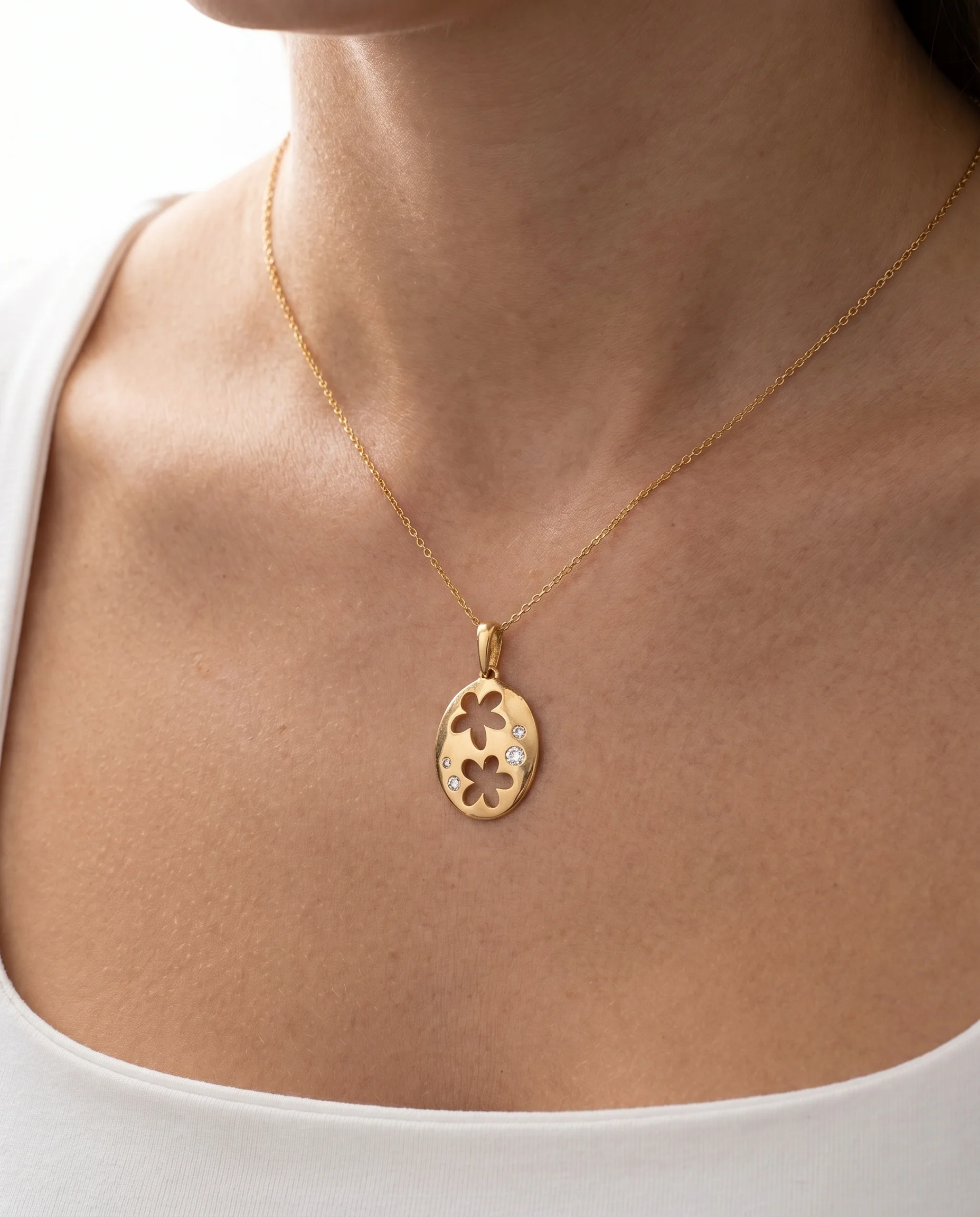 Oval Tallrikshänge i 8K guld med en zirkonia, 2 cm, 0.97 g - Image 2
