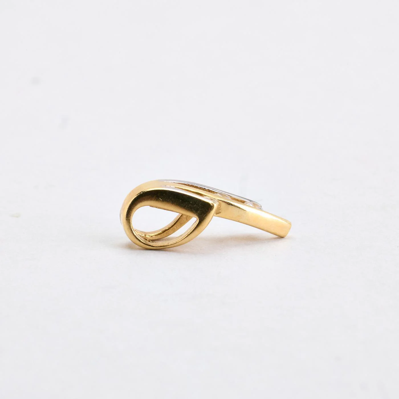 Organisk Hänge i 14K guld med en zirkonia, 1.5 cm, 0.7 g - Image 3