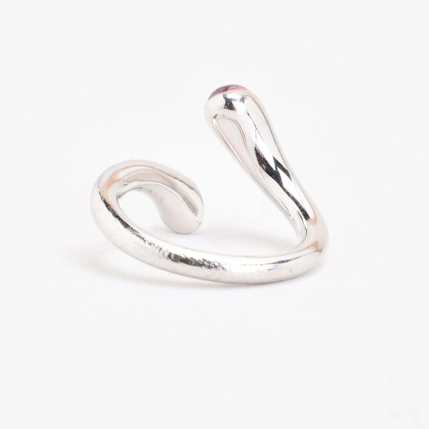 Georg Jensen Carnival Crossoverring med diamant (0.15 ct) i 18K guld med en turmalin strl. 17.2 / strl. 54 - Image 3