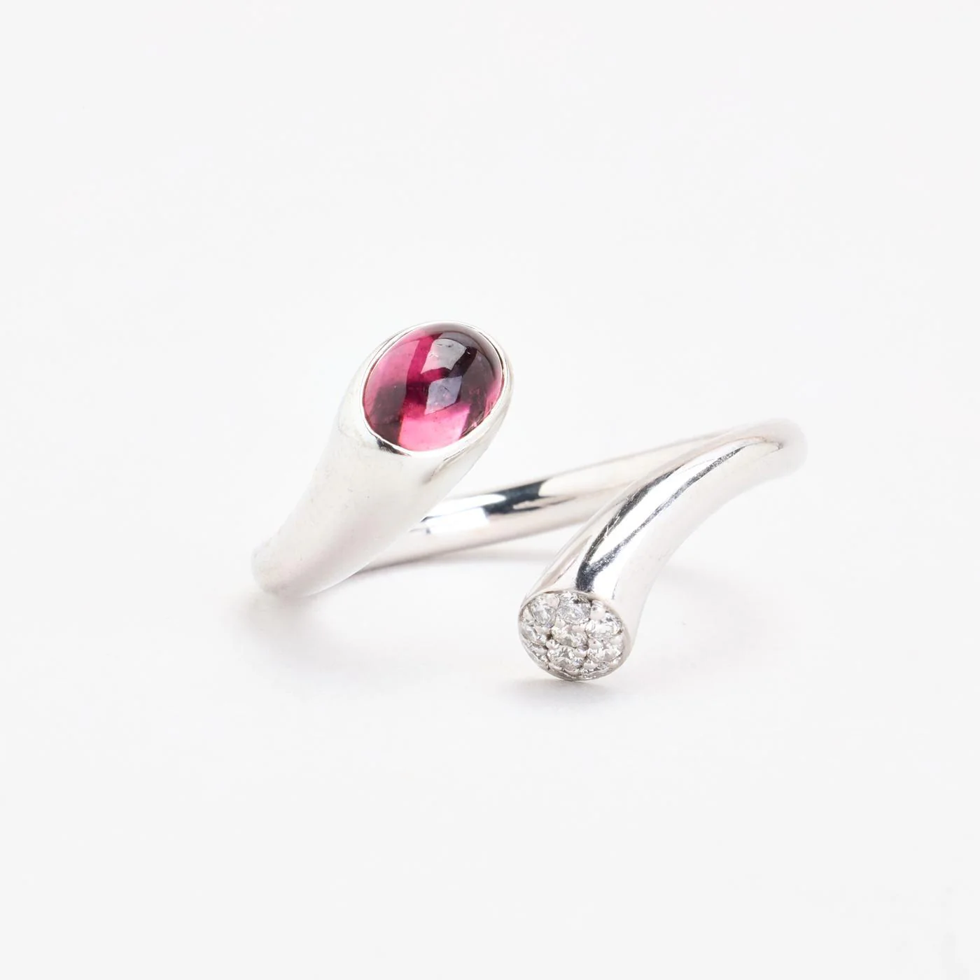 Georg Jensen Carnival Crossoverring med diamant (0.15 ct) i 18K guld med en turmalin strl. 17.2 / strl. 54