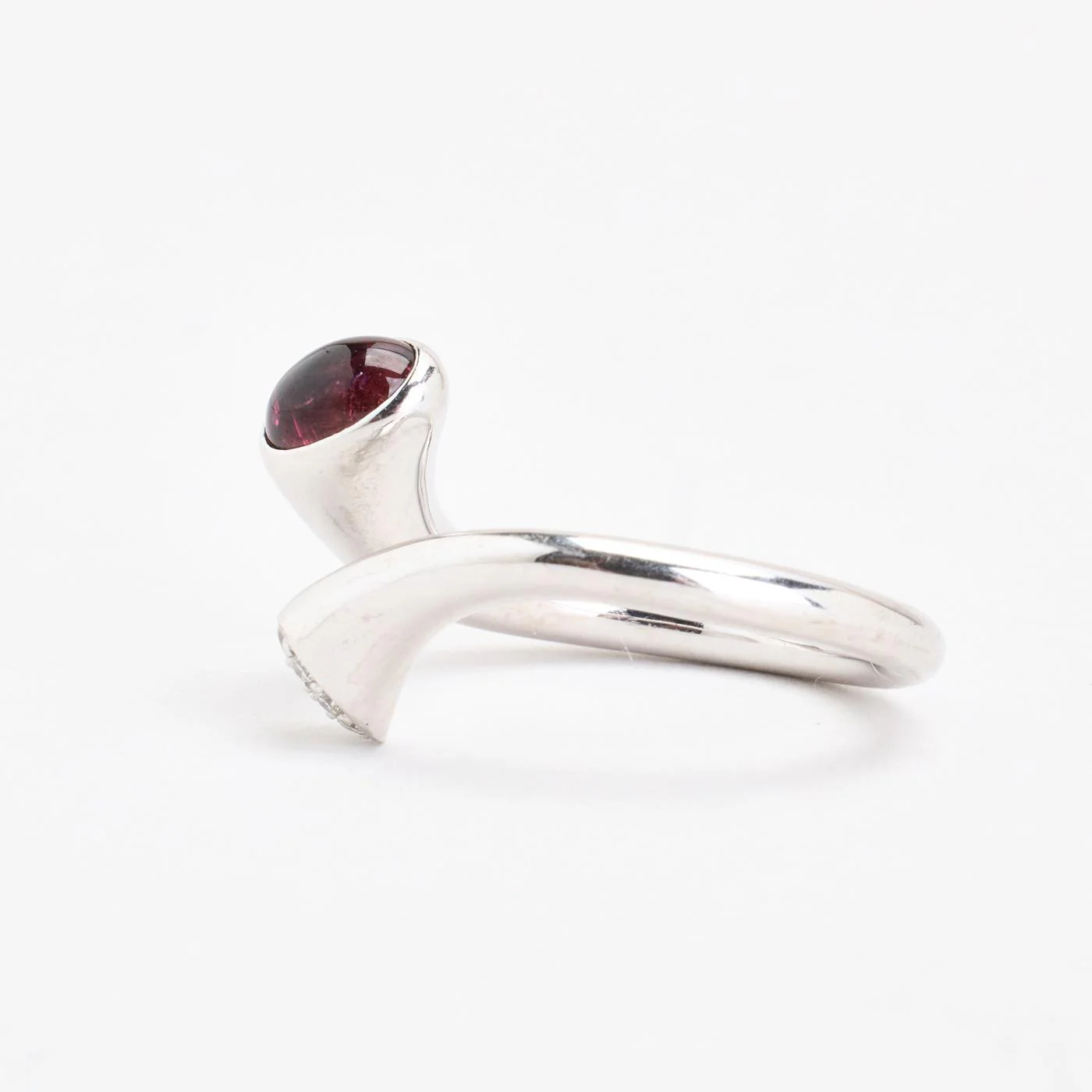 Georg Jensen Carnival Crossoverring med diamant (0.15 ct) i 18K guld med en turmalin strl. 17.2 / strl. 54 - Image 4