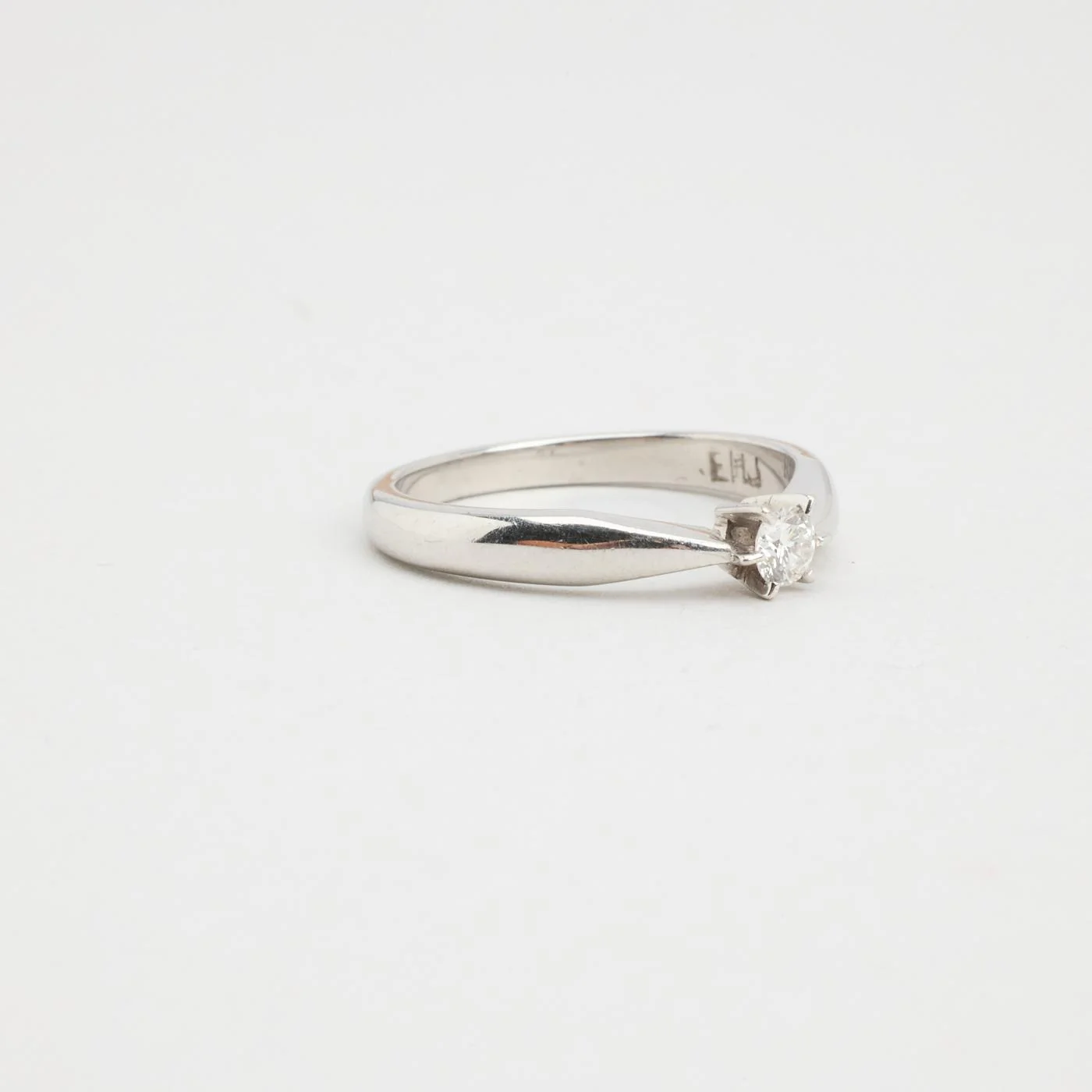 Solitärring i 18K vitt guld med en diamant (0,1 ct), Strl. 16.2 / Strl. 51 - Image 3