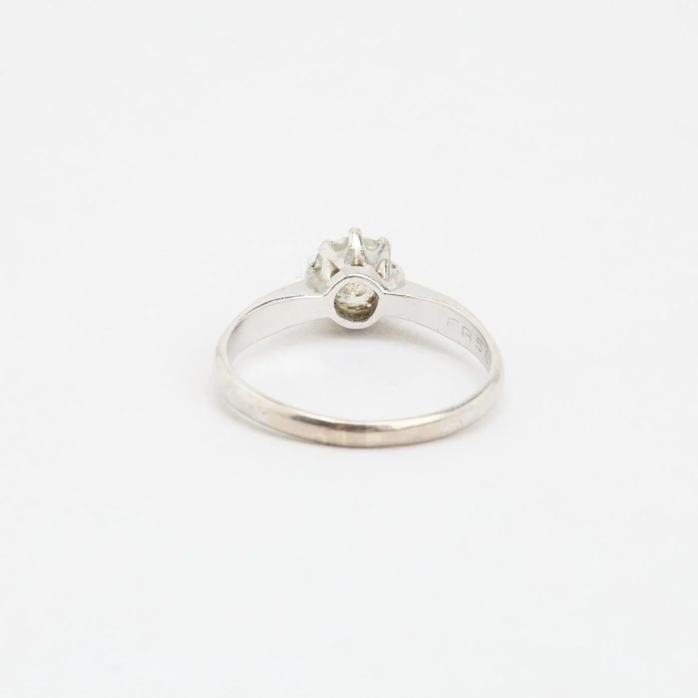 Solitärring i 14K vitt guld med en diamant (0,68 ct), Strl. 16.6 / Strl. 52 - Image 5