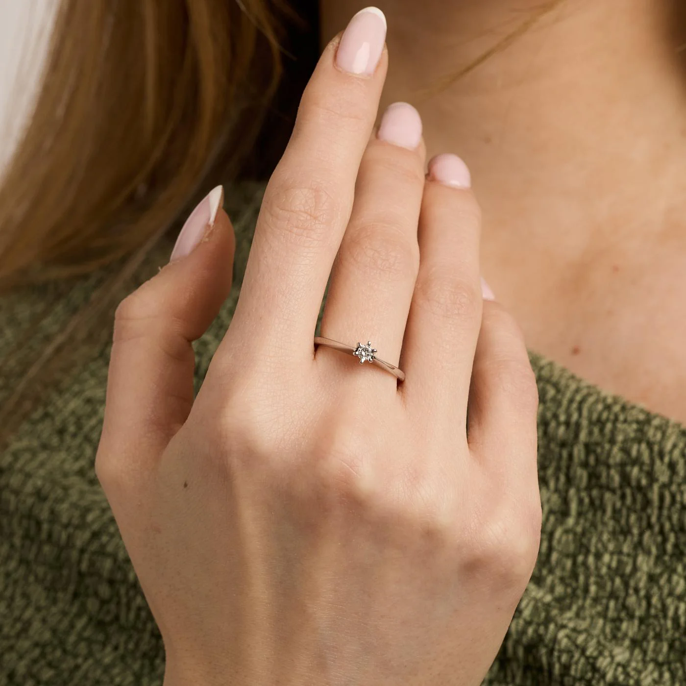 Solitärring i 14K vitt guld med en diamant (0.08 ct), Strl. 16.2 / Strl. 51