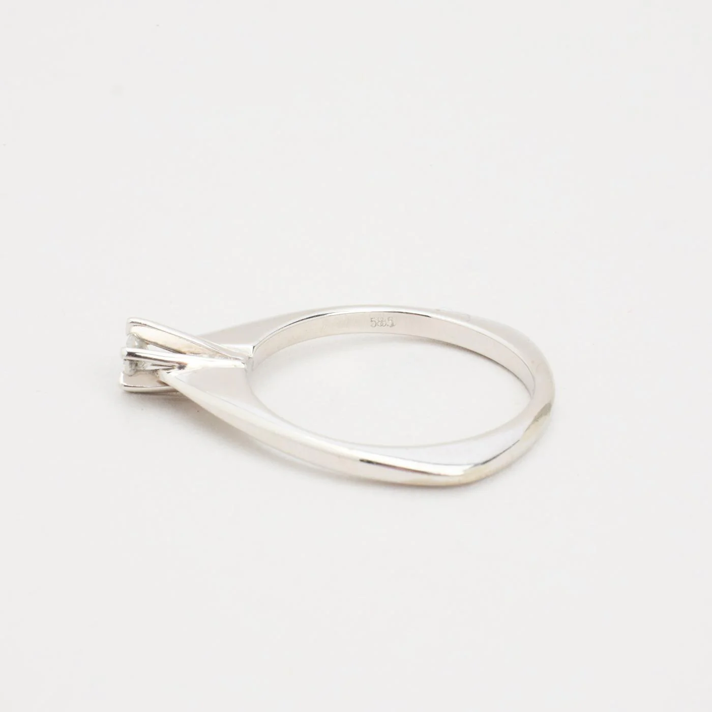 Solitärring i 14K vitt guld med en diamant (0.08 ct), Strl. 16.2 / Strl. 51 - Image 5