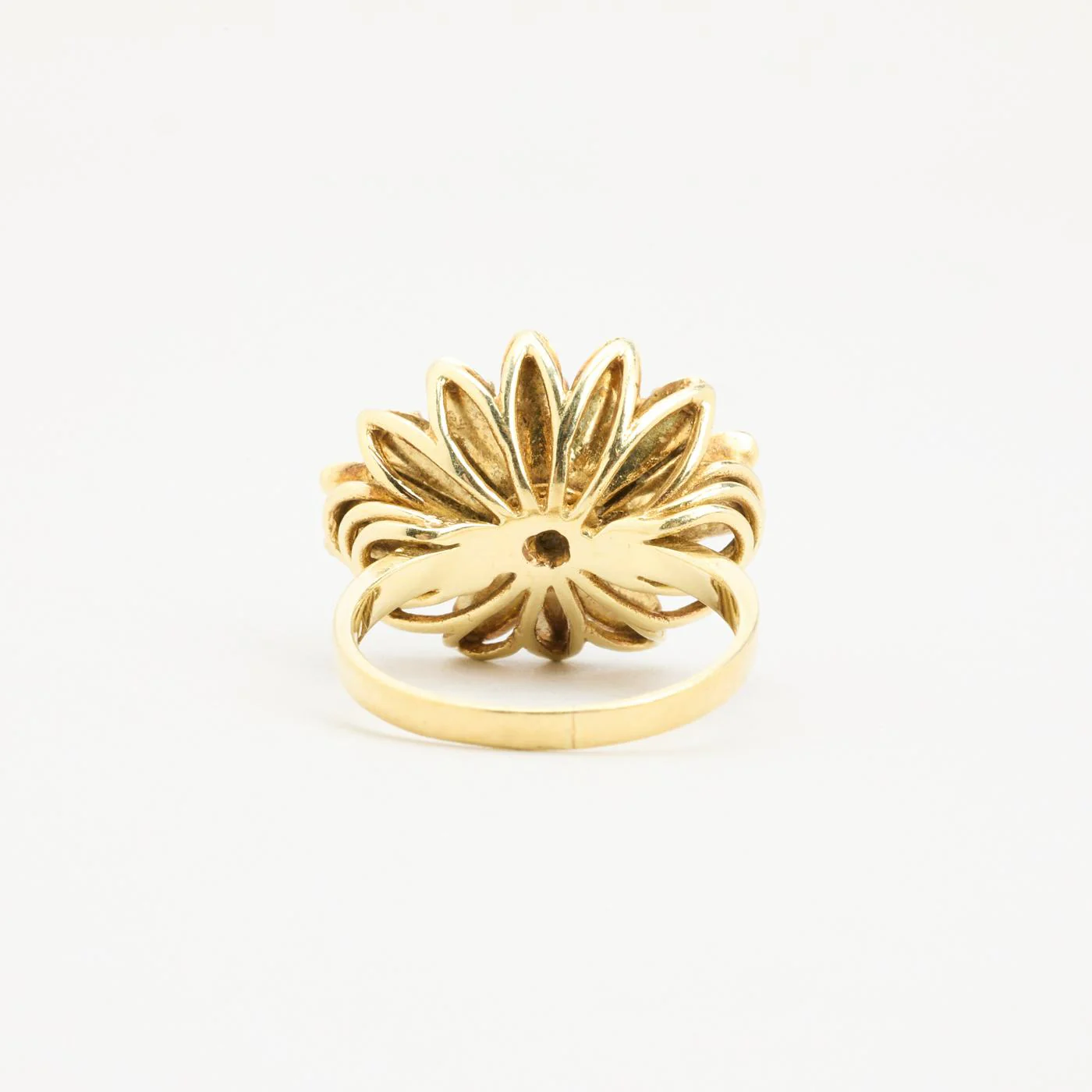 Blomsterring i 14K guld med vita och gröna stenar, Str. 54 - Image 4